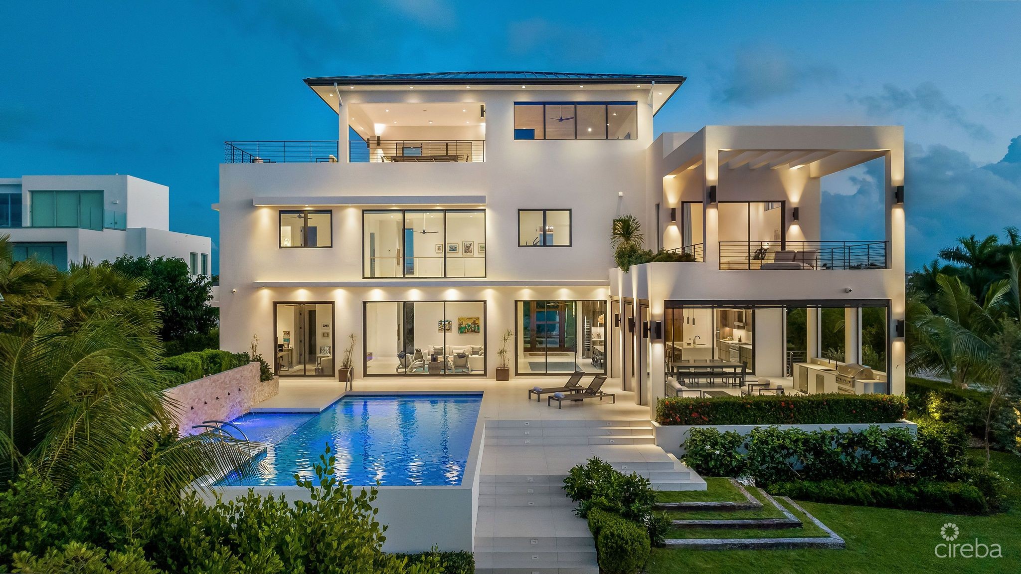60 LALIQUE POINTE PENINSULA QUAY CRYSTAL HARBOUR HOME