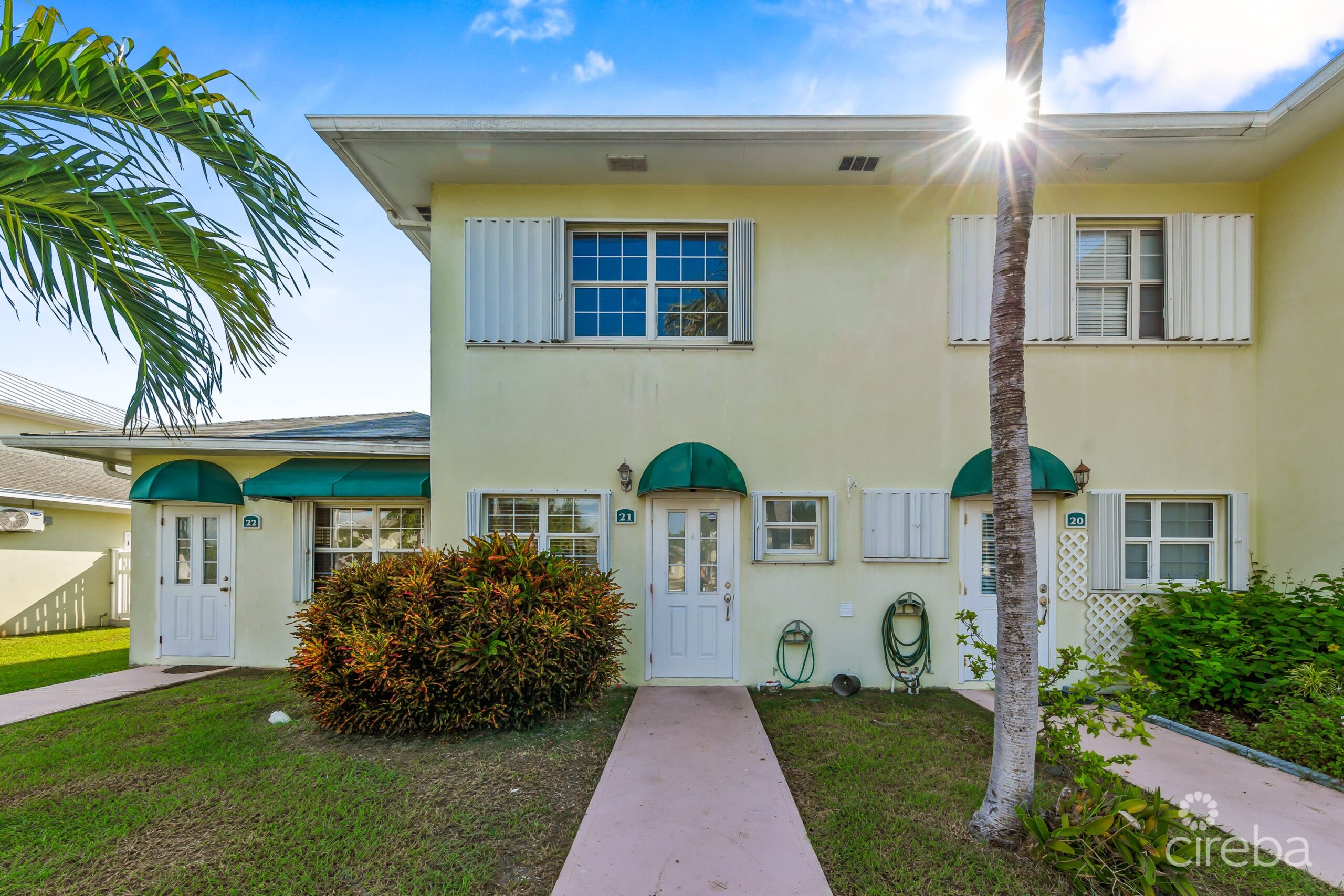 SOUTH PALMS #21 (2 BEDROOMS AND 2.5 BATHROOMS)