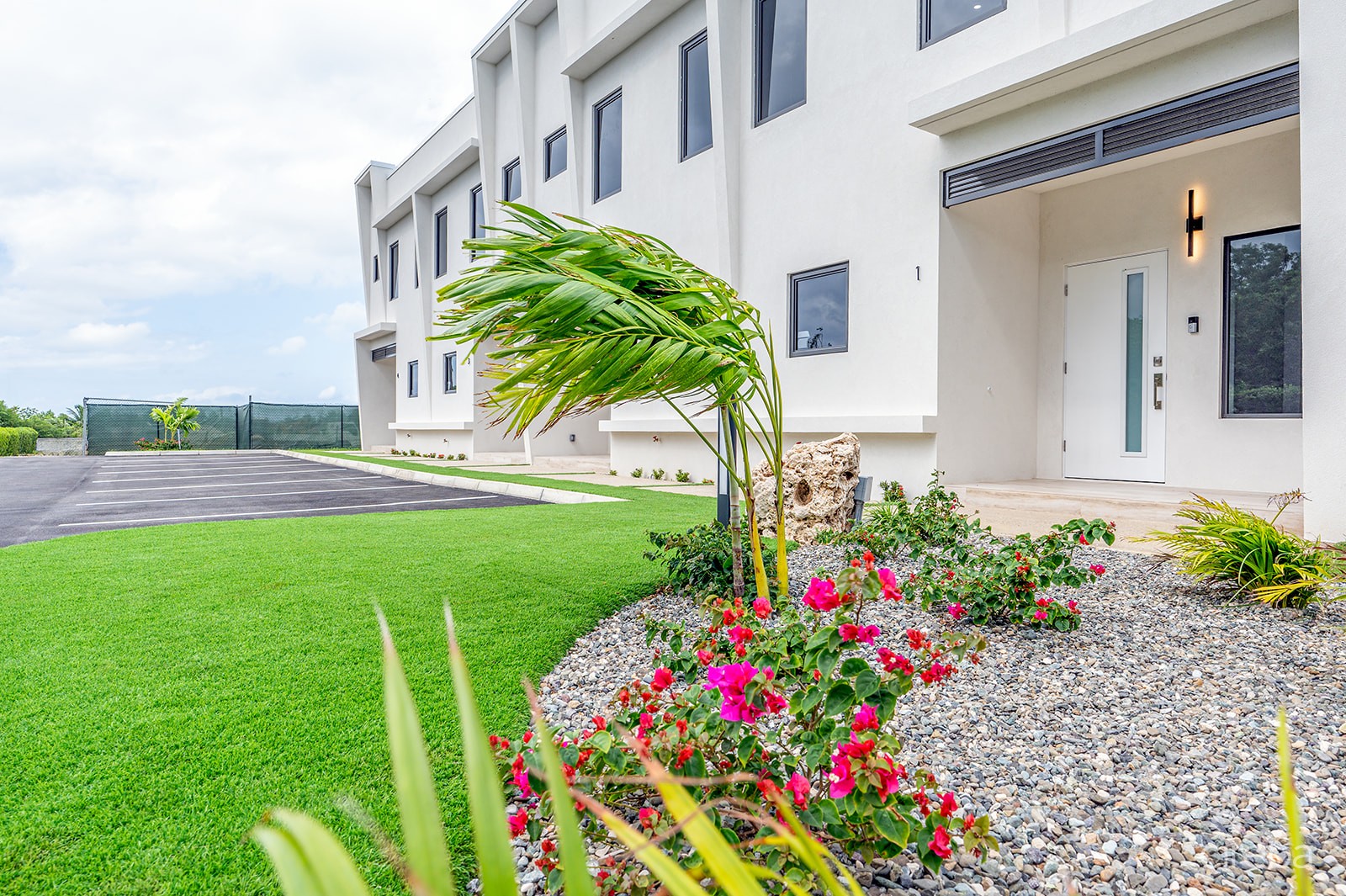 LAVANIA COURT – GATED – LARGE 2 BED 2 BATH TOWNHOMES