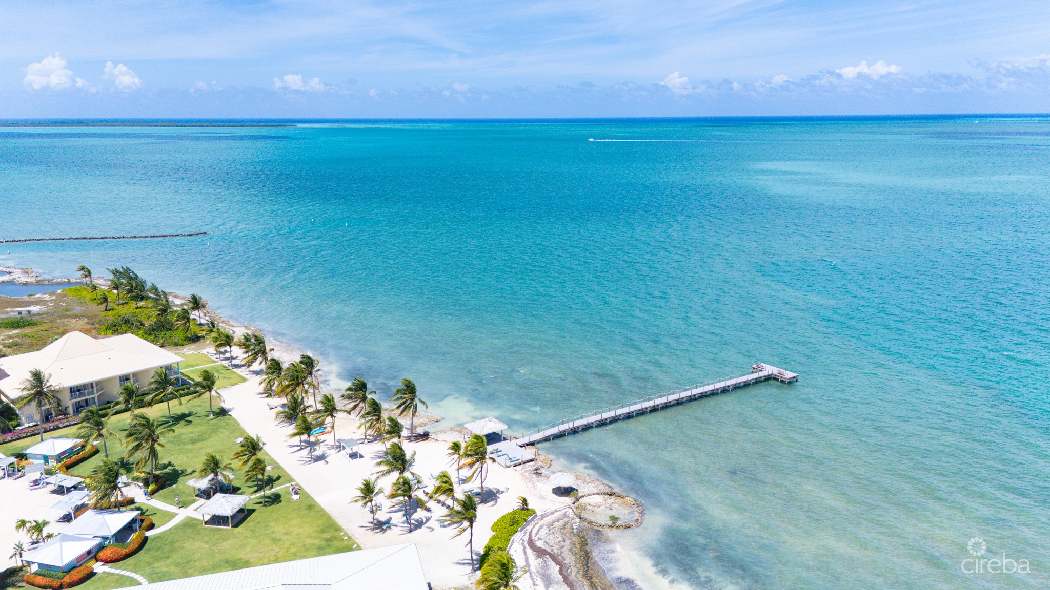GRAND CAYMANIAN PENTHOUSE – CRYSTAL HARBOUR