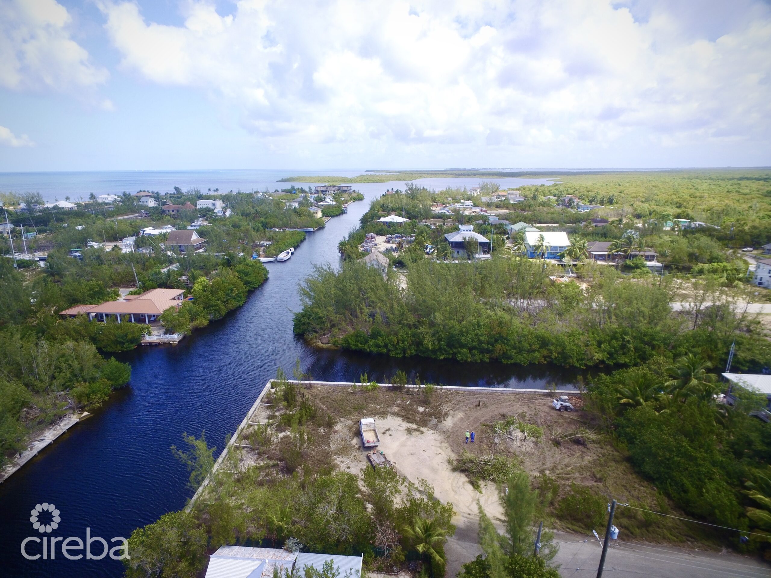 CANAL CORNER LOT – FILLED WITH SEAWALL