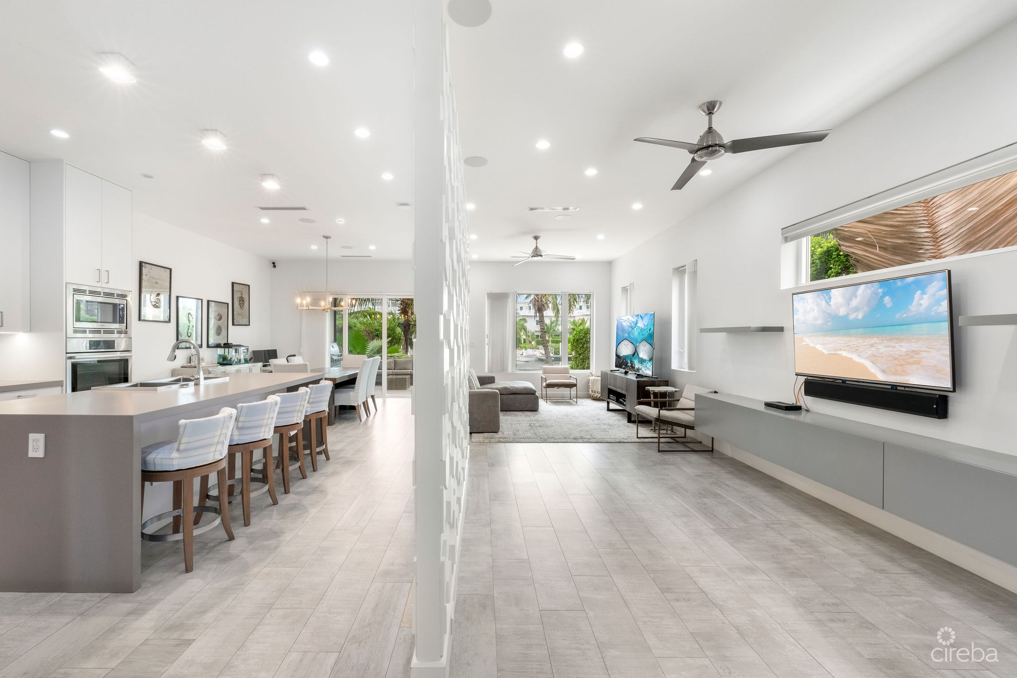 CYPRESS POINTE NORTH 303, CRYSTAL HARBOUR VILLA