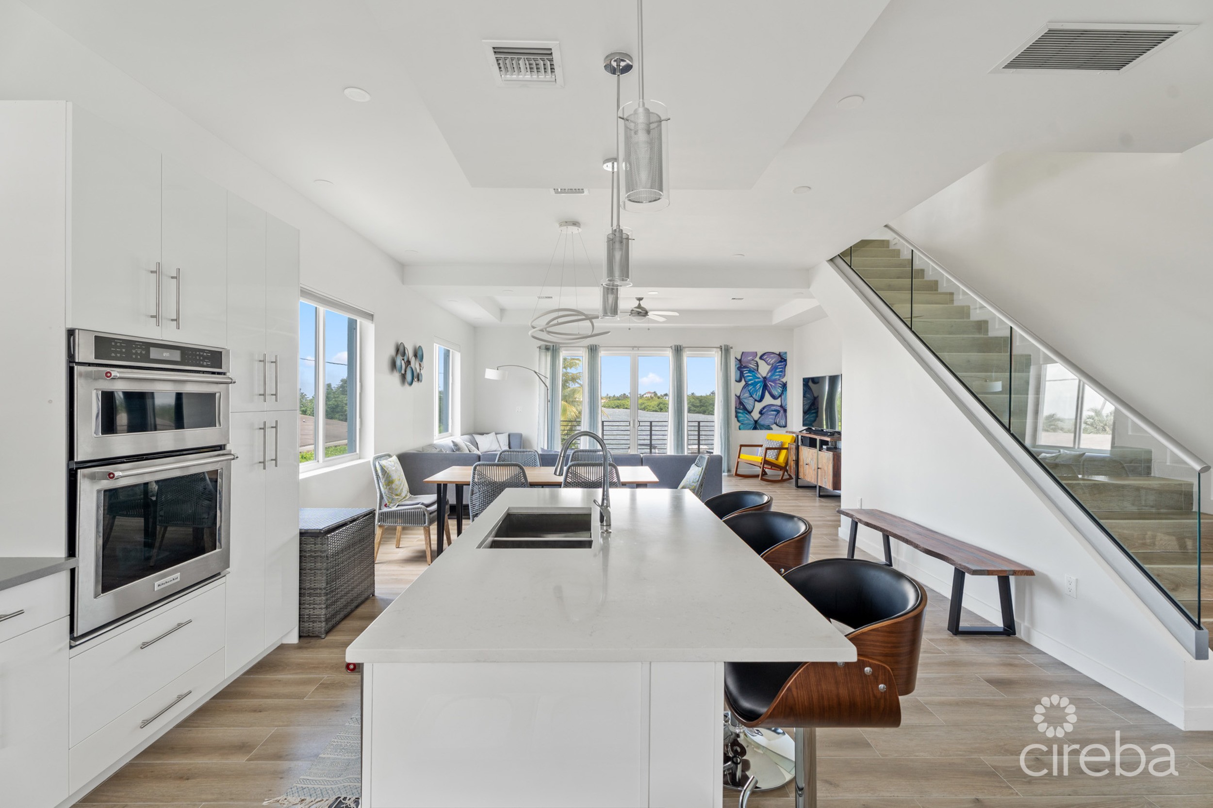 OCEAN CREST #1  – CORNER UNIT  W/ UNOBSTRUCTED VIEWS