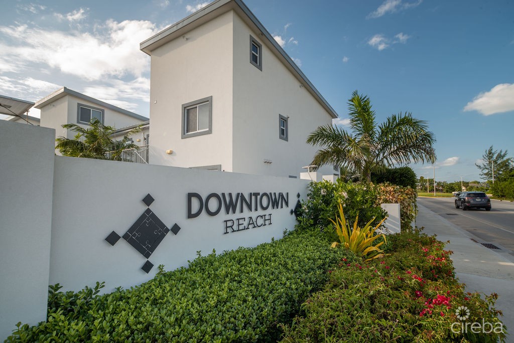 DOWNTOWN REACH