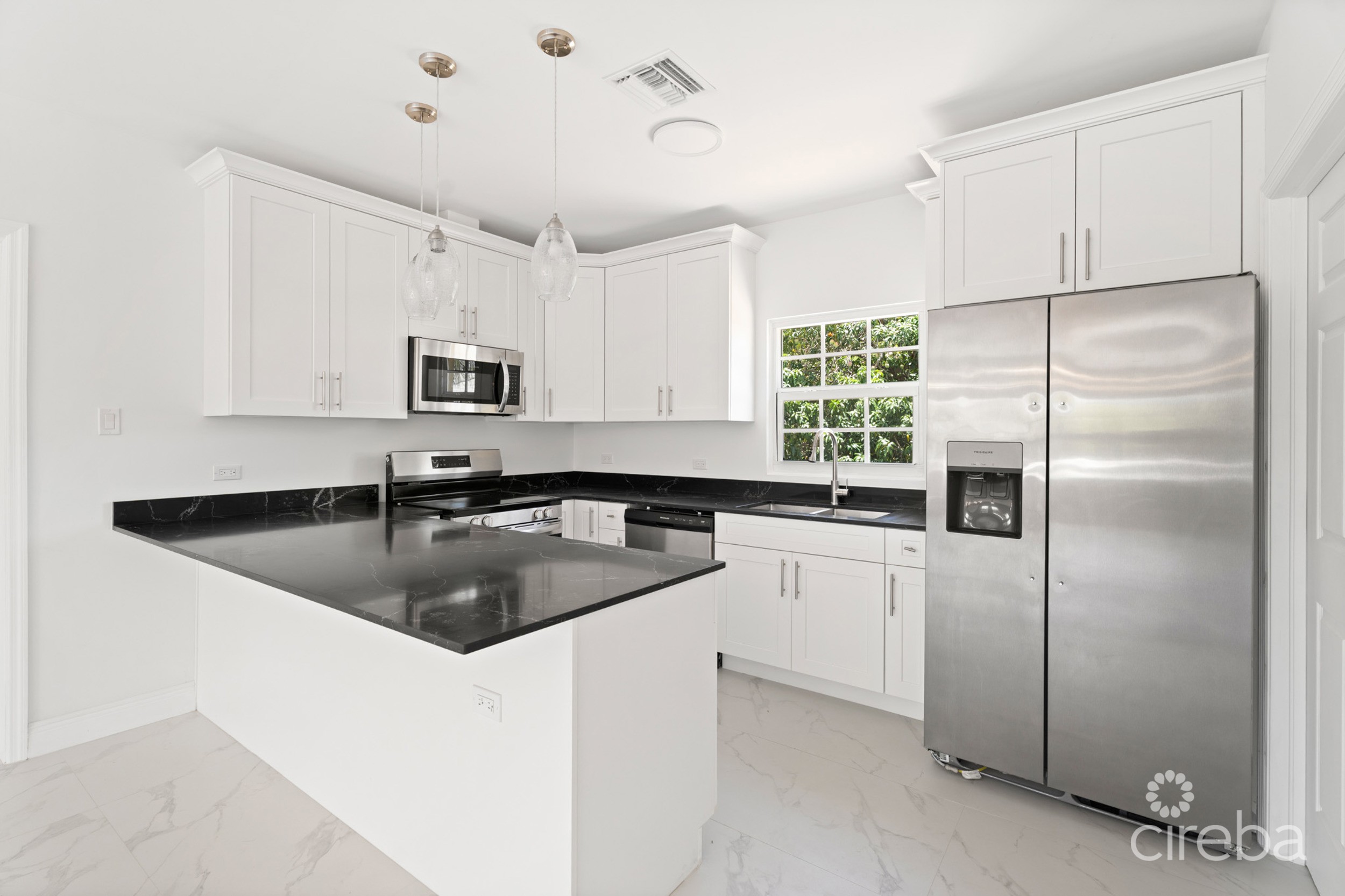 NORTH SIDE BRAND NEW HOME        3 BED/3 BATH