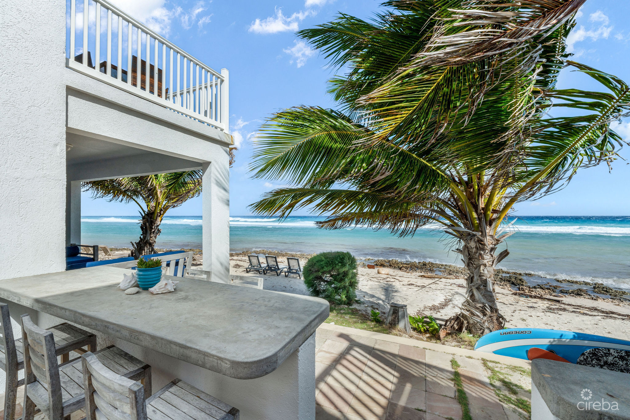 MAHOGANY POINT VILLAS 3, BEACH FRONT TOWNHOME
