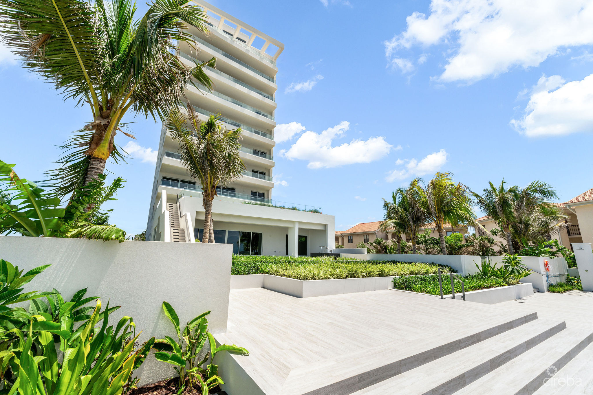 AQUA 1 – LUXURY CONDO ON SEVEN MILE BEACH