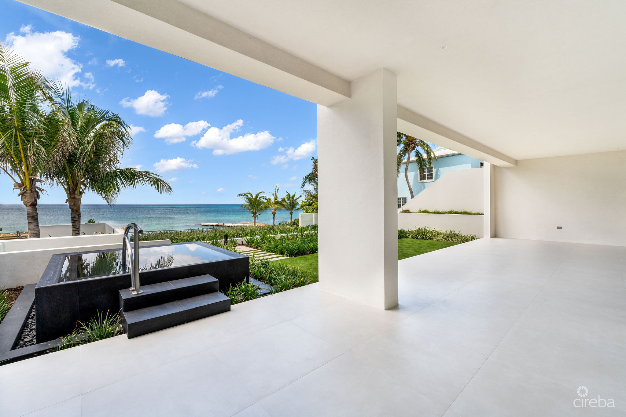 AQUA 1 – LUXURY CONDO ON SEVEN MILE BEACH