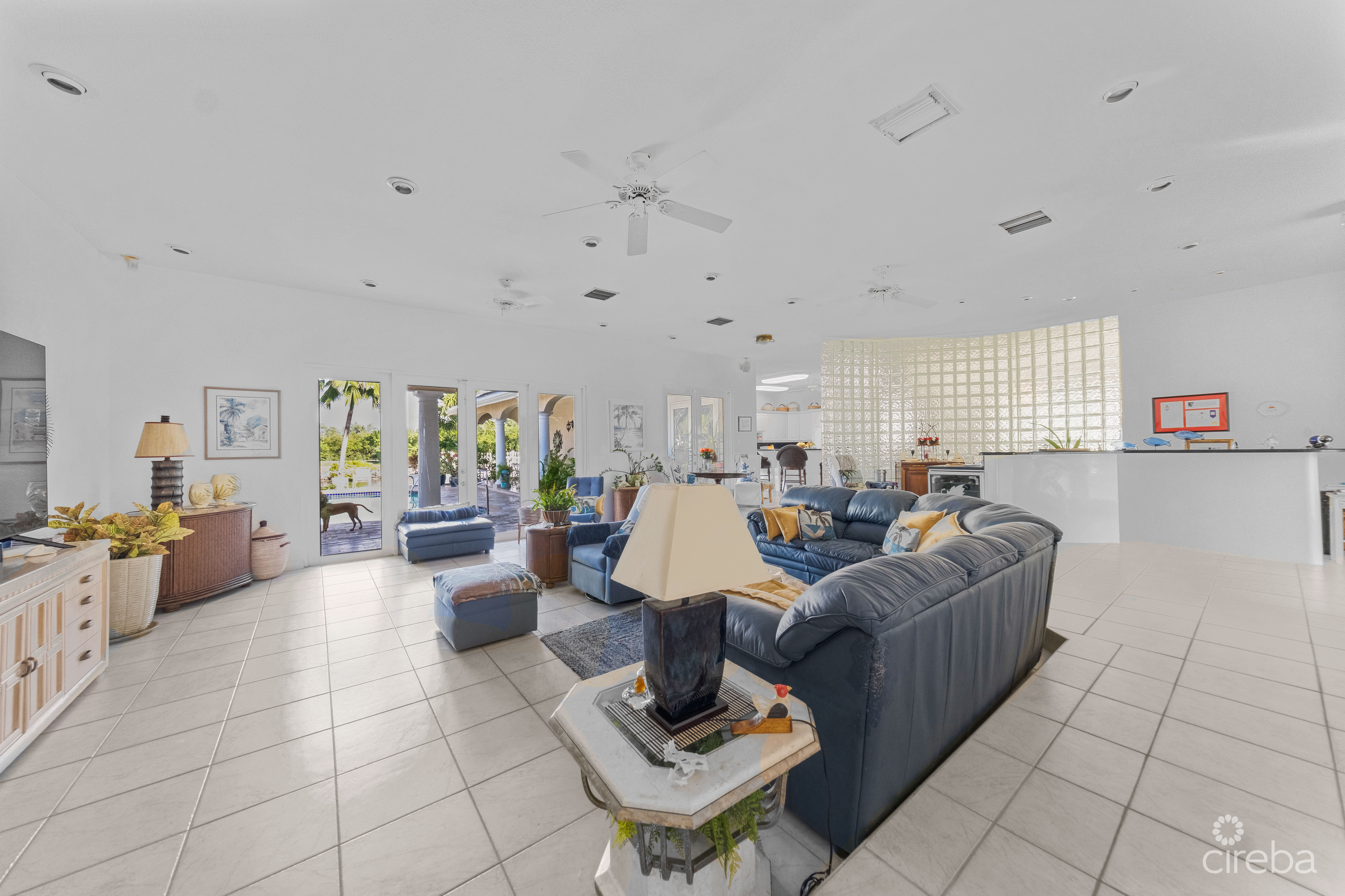 TIMELESS PALM ISLAND CIRCLE ESTATE