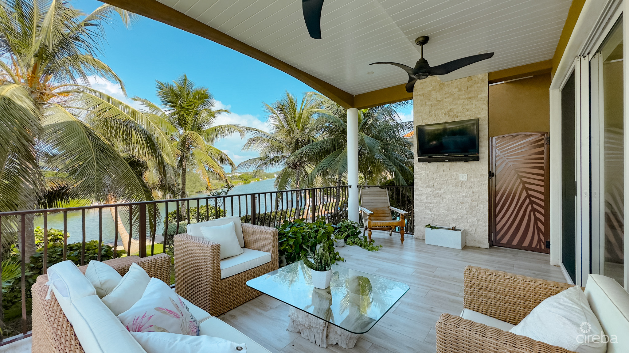 TURNBERRY VILLAS, CRYSTAL HARBOUR