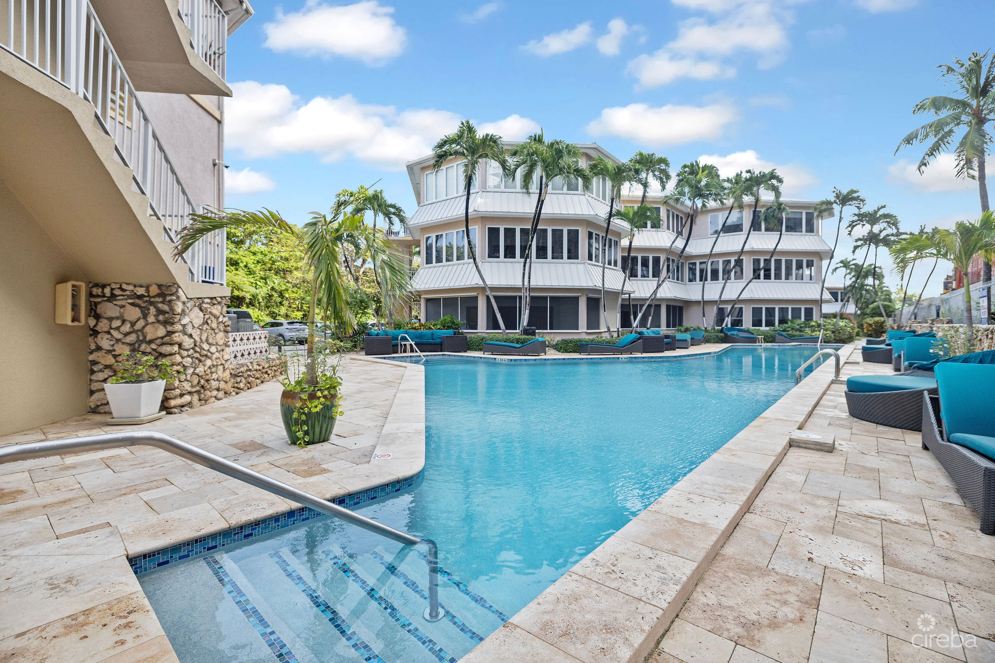 POINSETTIA OCEAN FRONT A3