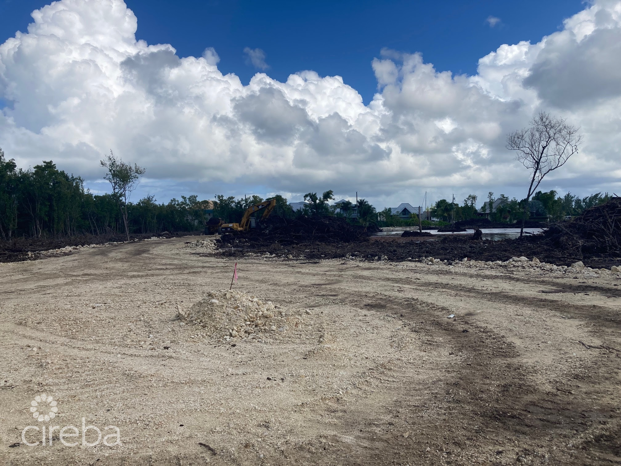 AUBURN BAY, LARGE CANAL FRONT LOT C9