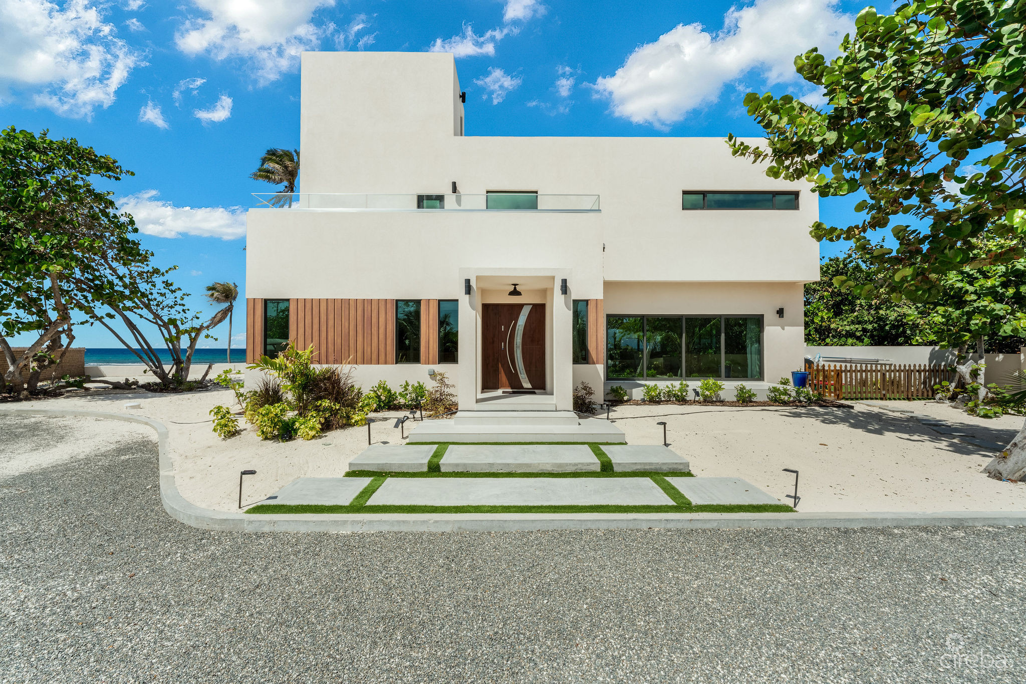 HALCYON POINT – EXPERIENCE  LUXURY FIRSTHAND