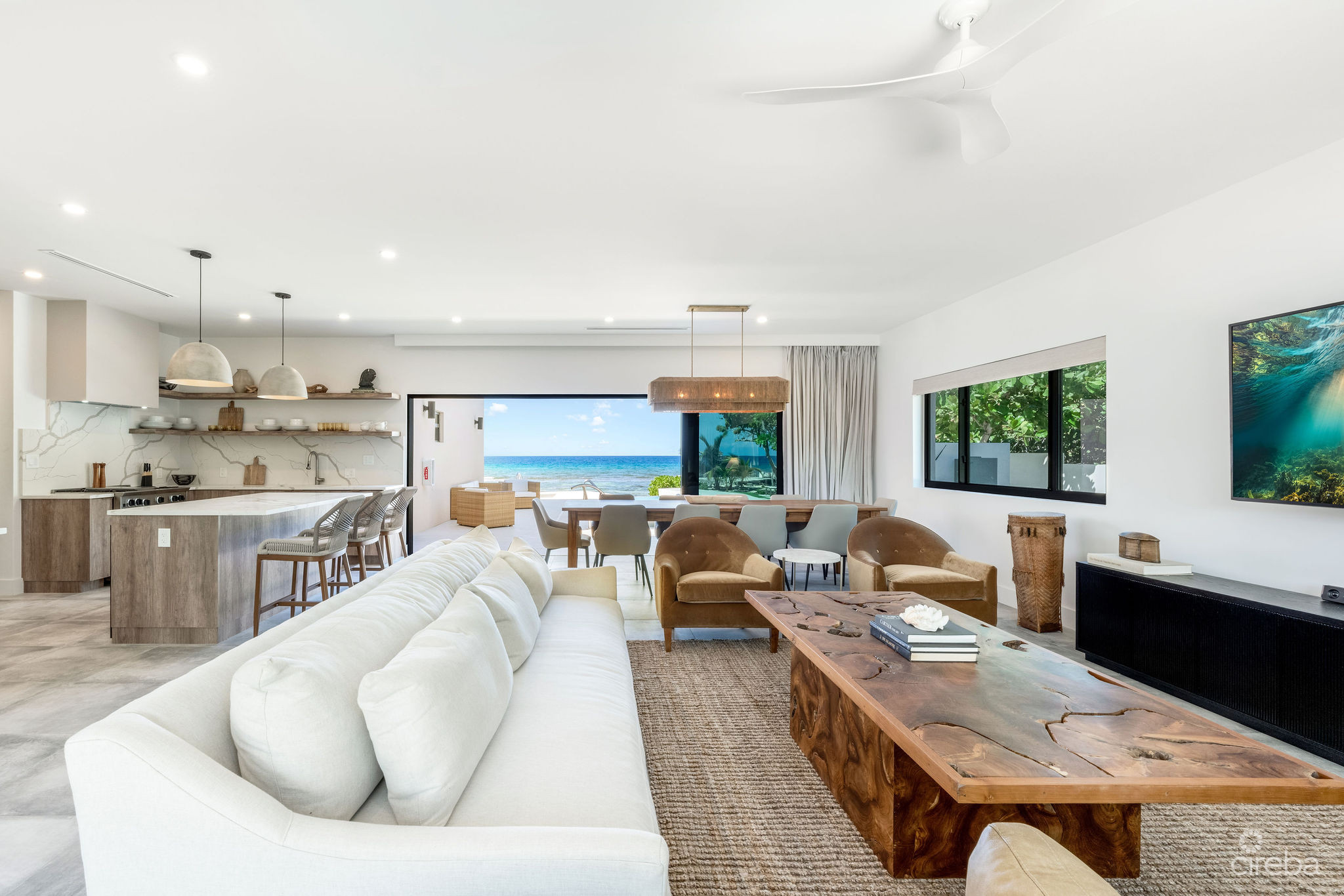HALCYON POINT – EXPERIENCE  LUXURY FIRSTHAND