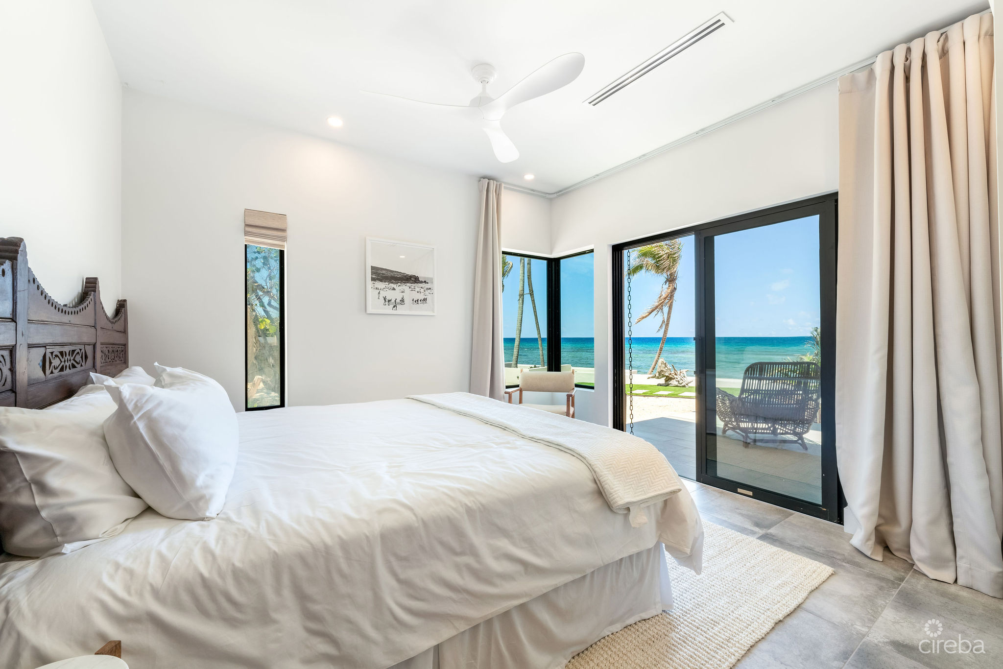 HALCYON POINT – EXPERIENCE  LUXURY FIRSTHAND