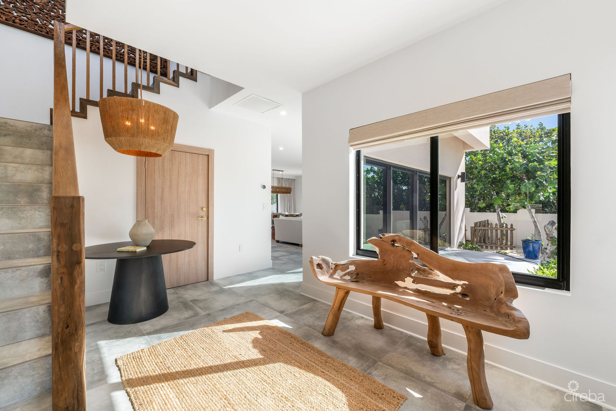 HALCYON POINT – EXPERIENCE  LUXURY FIRSTHAND