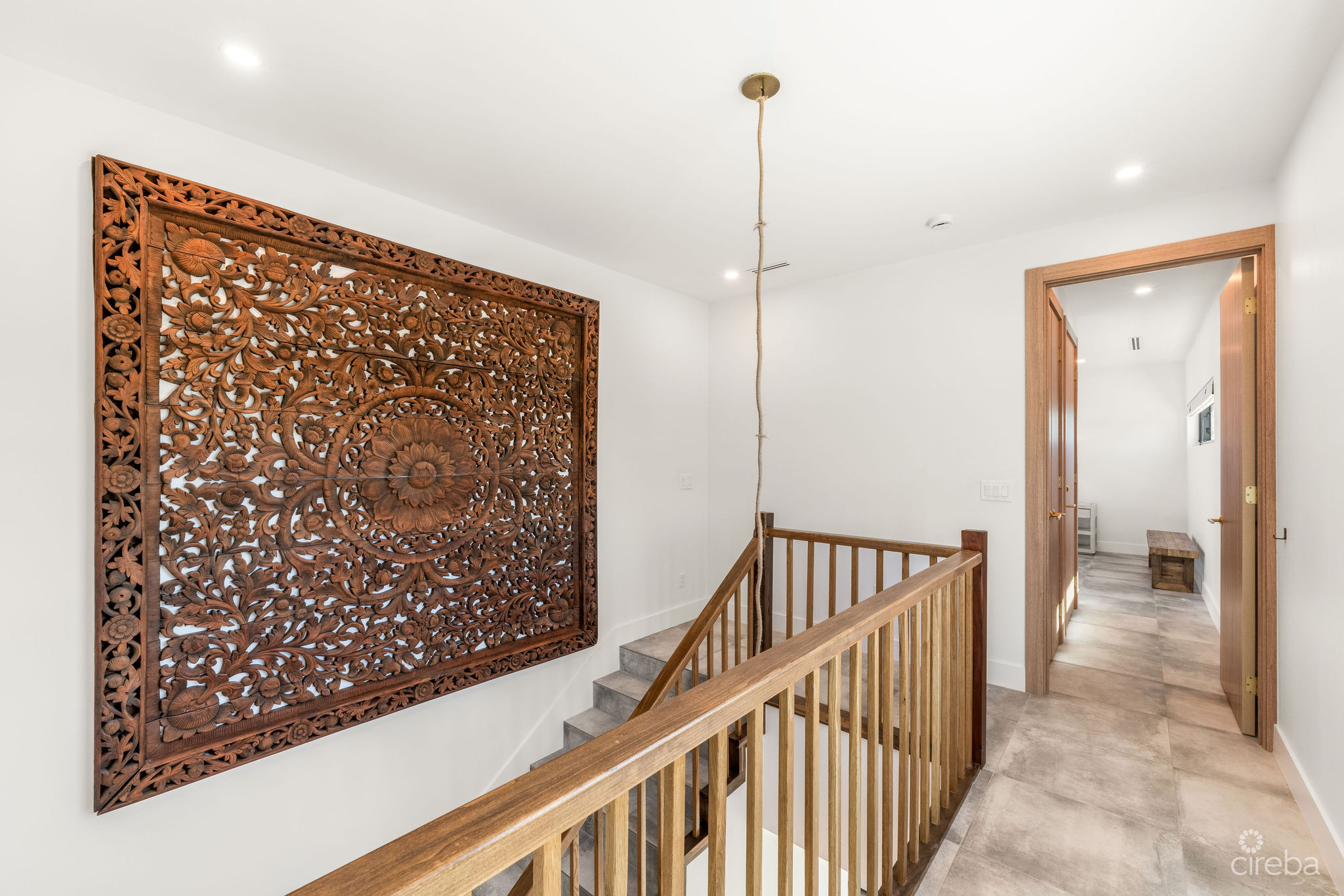 HALCYON POINT – EXPERIENCE  LUXURY FIRSTHAND