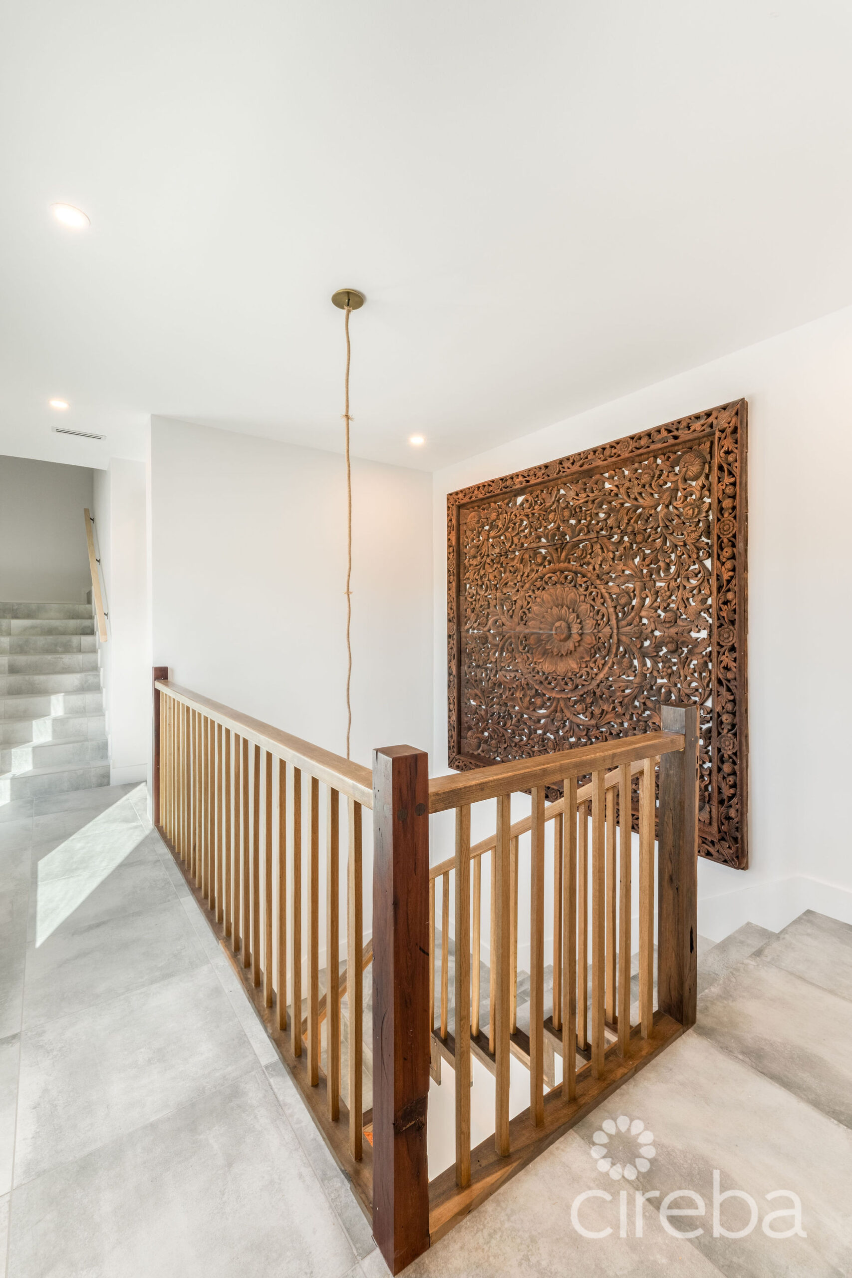 HALCYON POINT – EXPERIENCE  LUXURY FIRSTHAND