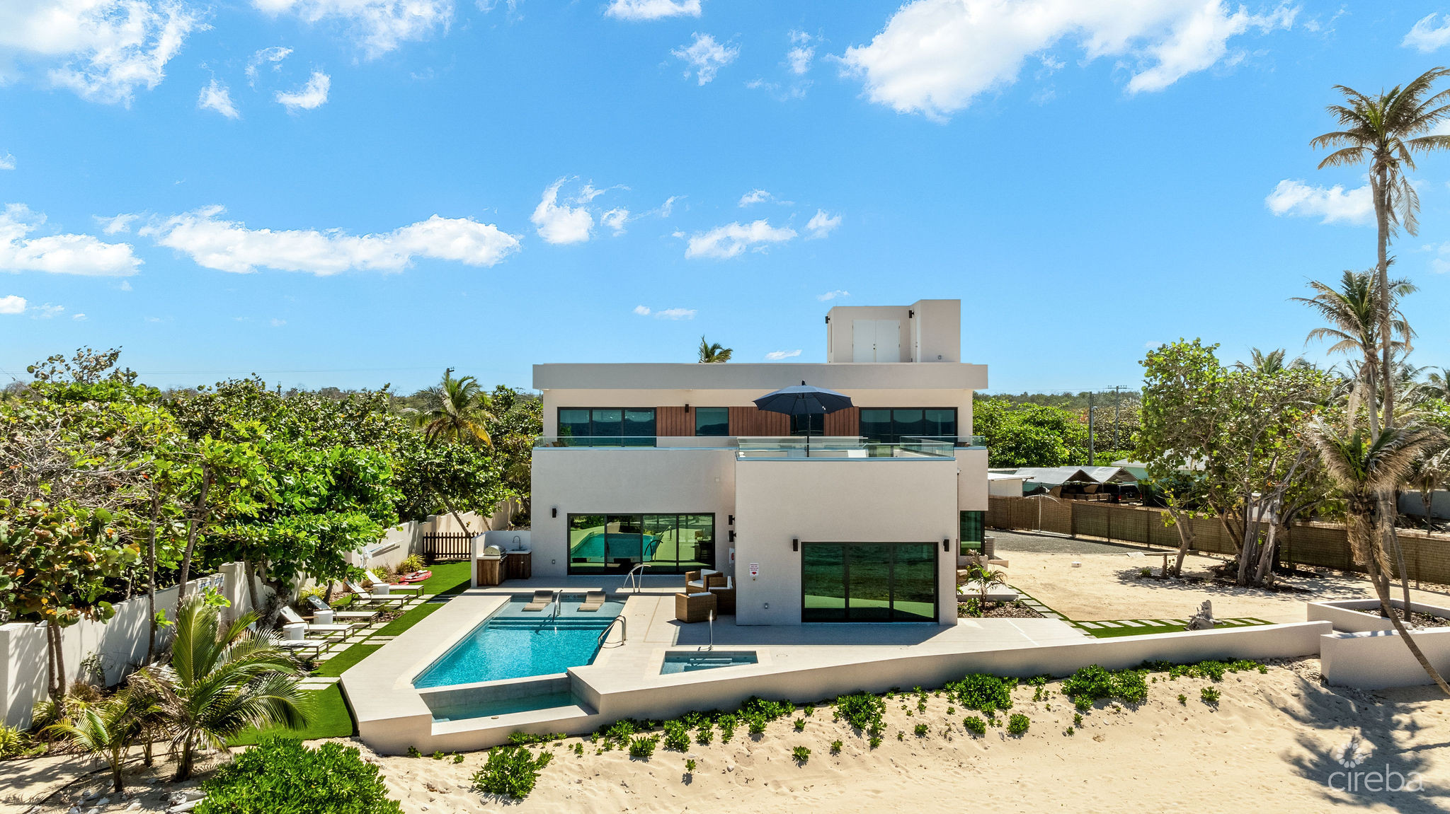 HALCYON POINT – EXPERIENCE  LUXURY FIRSTHAND