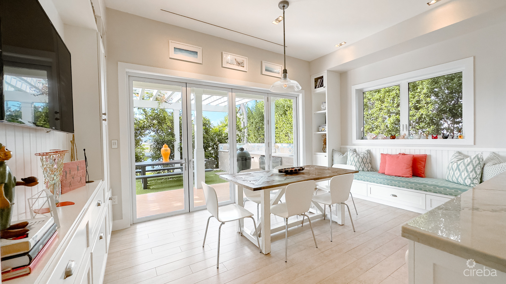 CASA BELLA – WATERFRONT RESIDENCE IN CRYSTAL HARBOUR