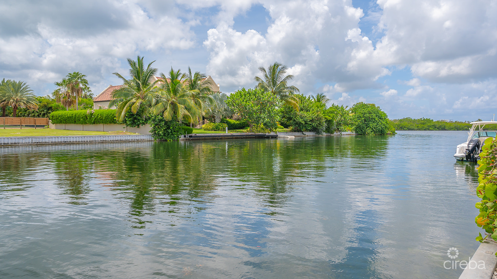 THE DOCK HOUSE | A VISTA DEL MAR & YACHT CLUB SIGNATURE RESIDENCE