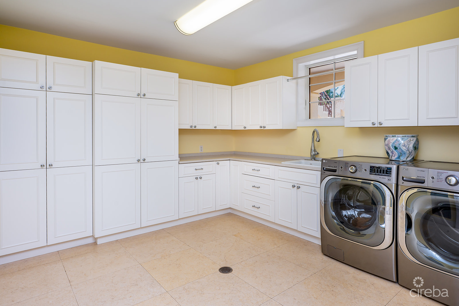 THE DOCK HOUSE | A VISTA DEL MAR & YACHT CLUB SIGNATURE RESIDENCE