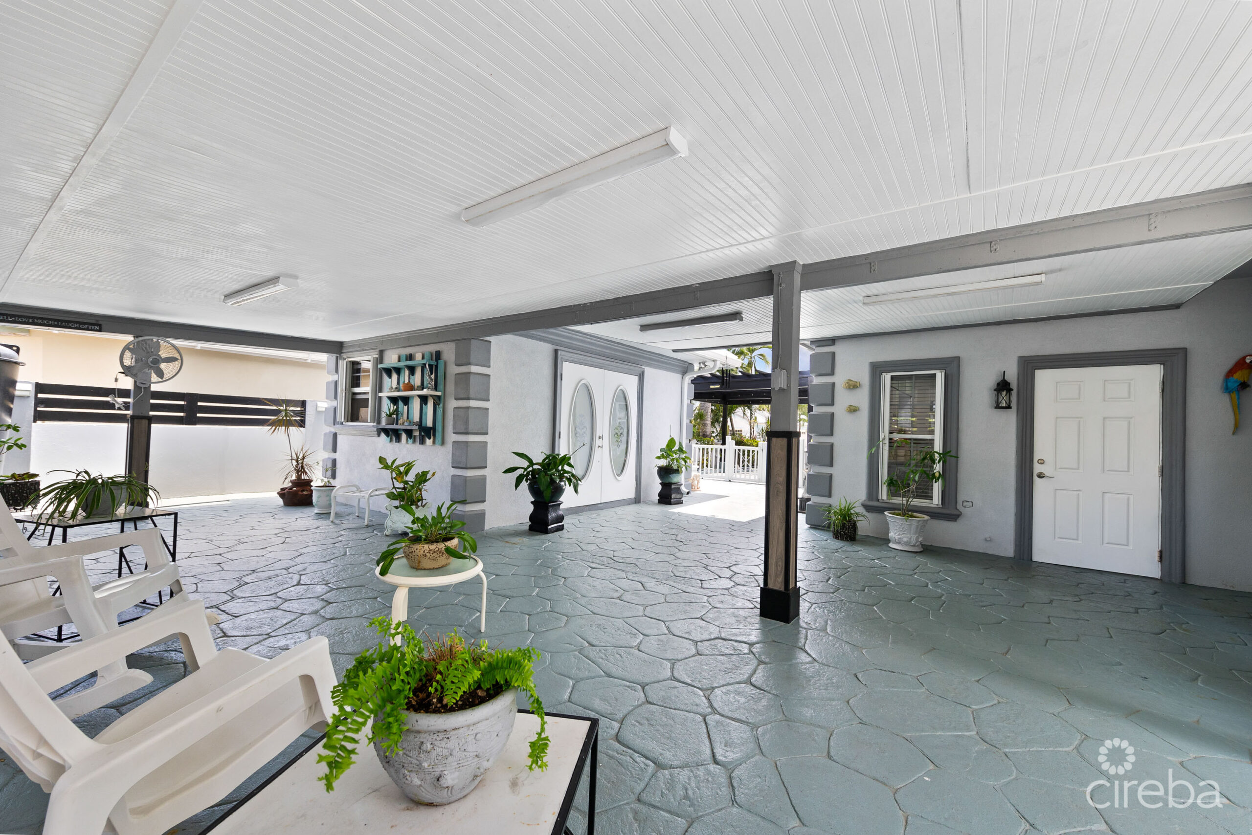 SINGLE FAMILY GEM IN NORTH SOUND ESTATES