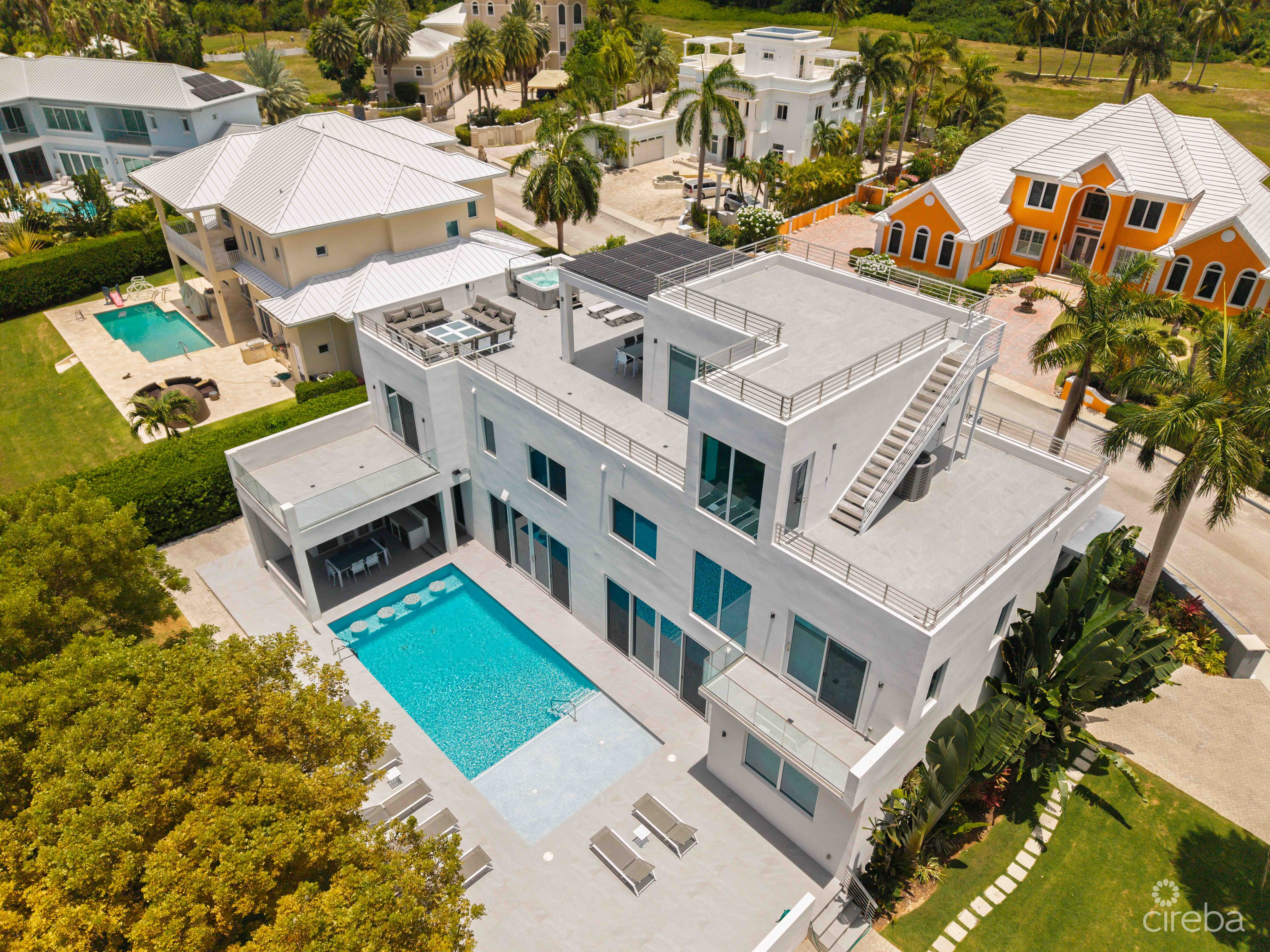 BRITANNIA ESTATES FAMILY HOME SEVEN MILE BEACH CORRIDOR