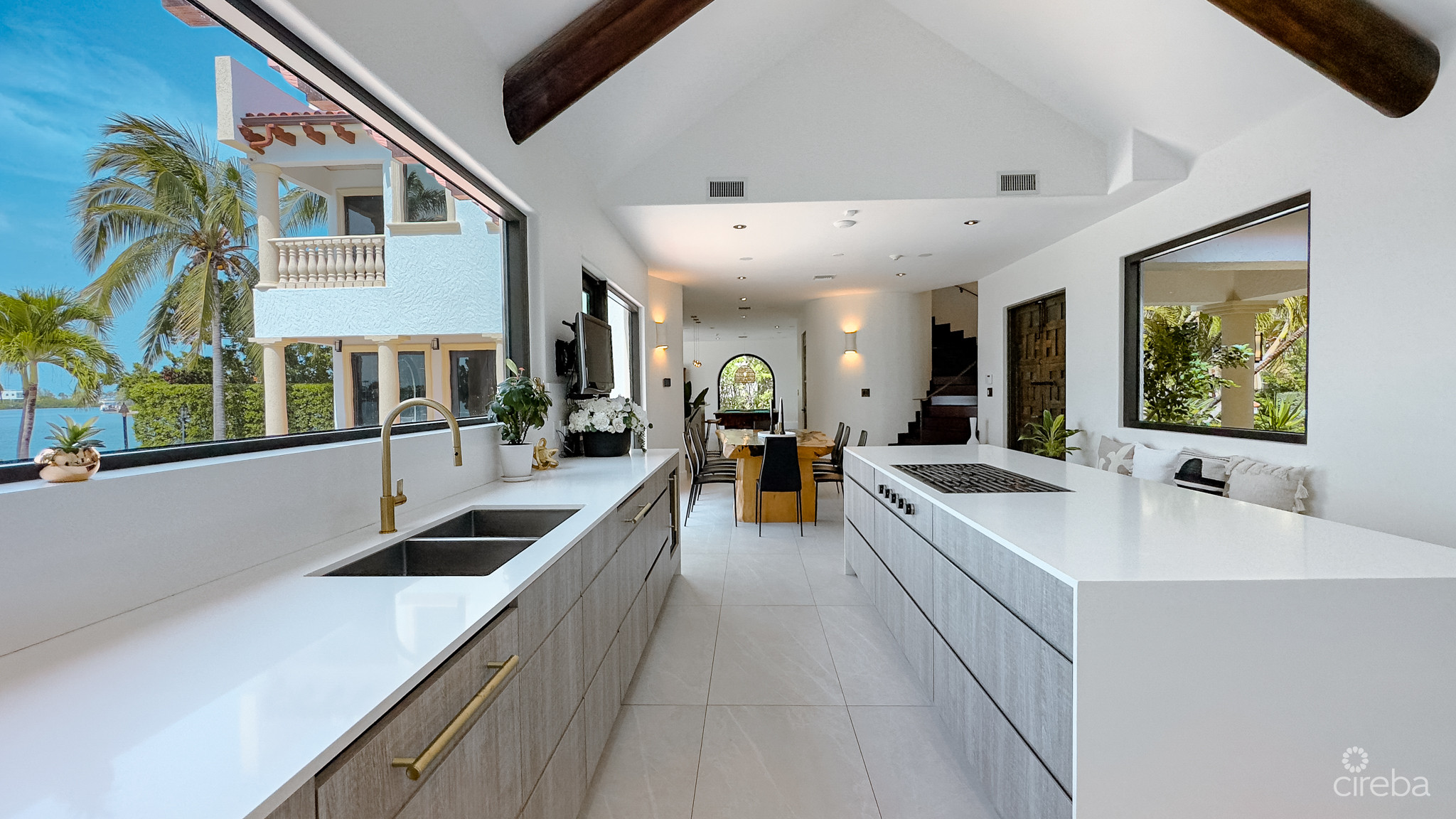 CRYSTAL HARBOUR – OCEAN FRONT HOME