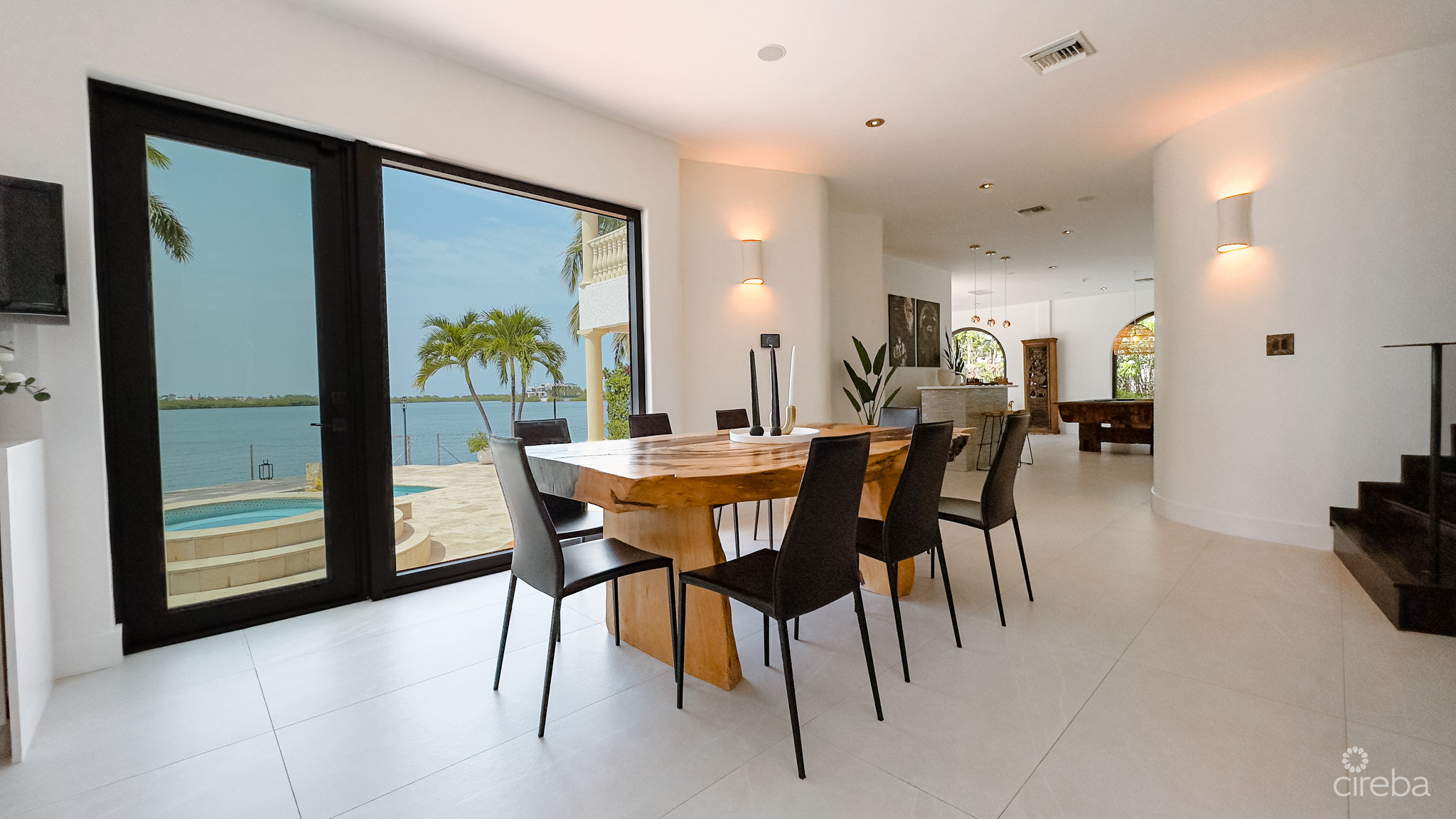 CRYSTAL HARBOUR – OCEAN FRONT HOME