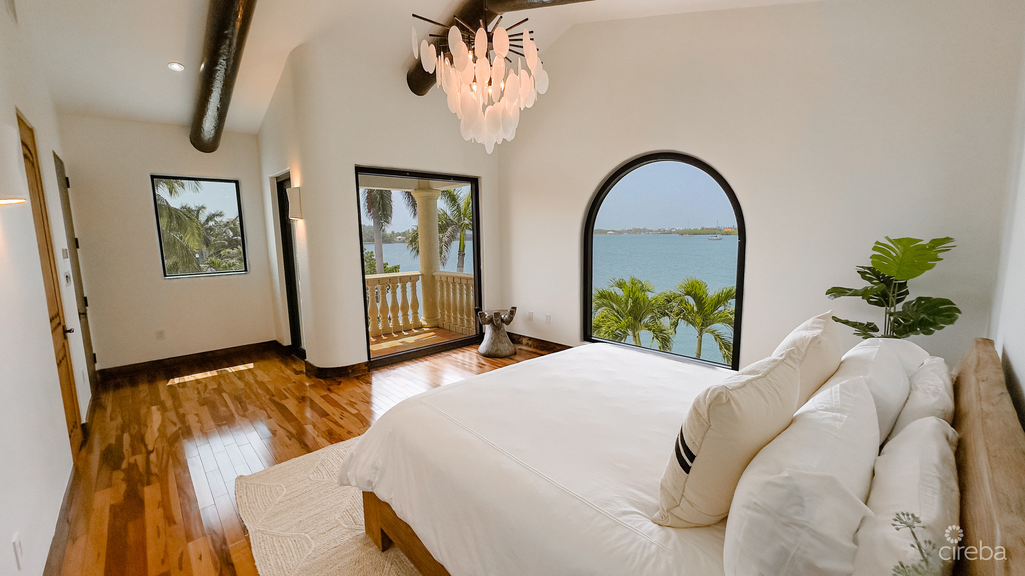 CRYSTAL HARBOUR – OCEAN FRONT HOME