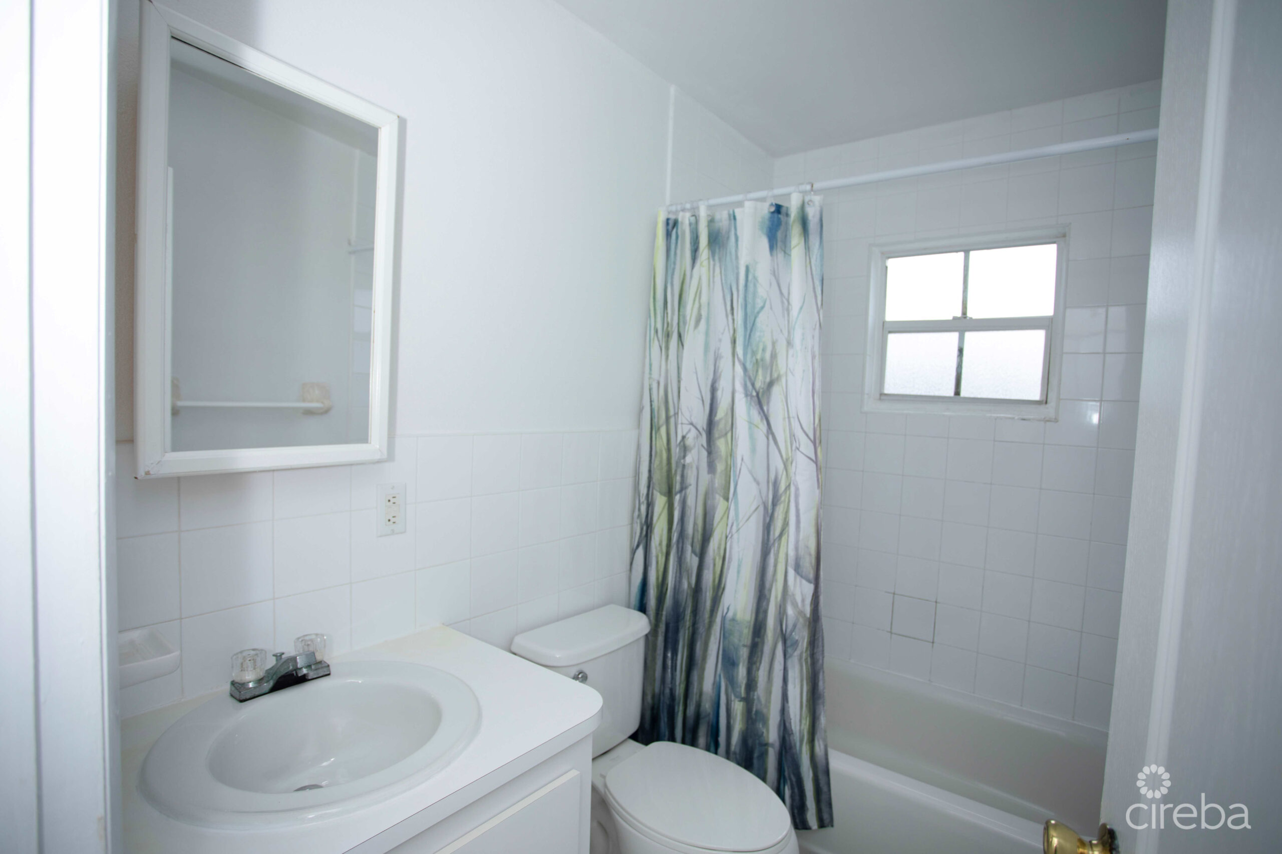 MUST SEE PLEASANT PALMS 2 BEDROOM