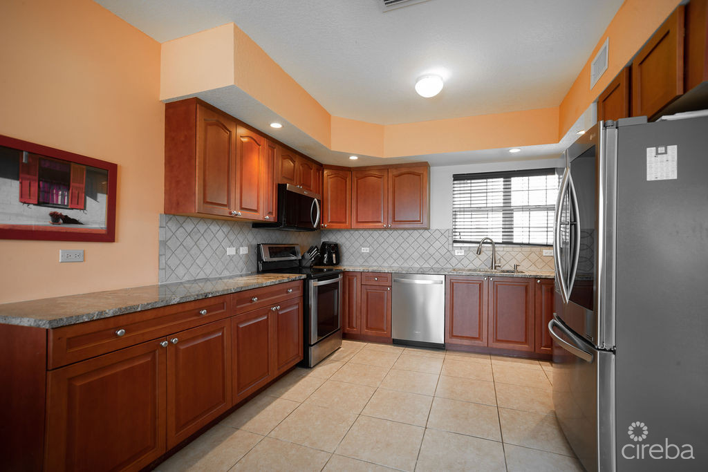 OCEAN CLUB – OCEAN FRONT CONDO WITH EXTRAORDINARY VIEWS