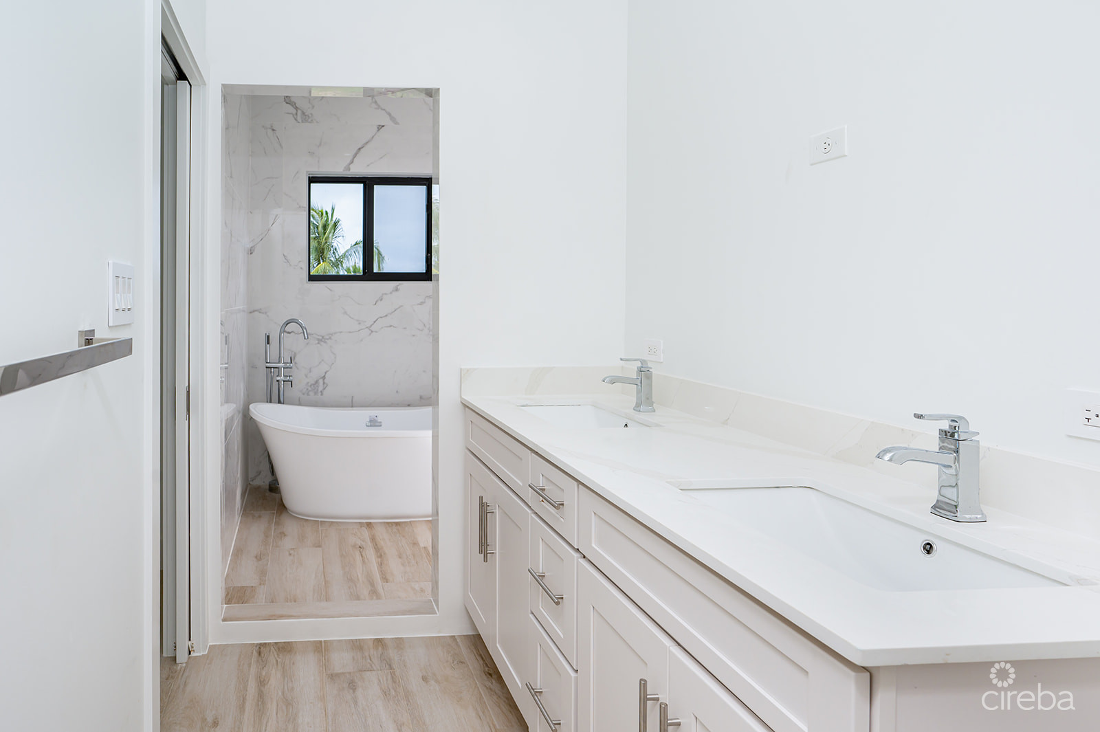 LAVANIA COURT – GATED – LARGE 2 BED 2 BATH TOWNHOMES