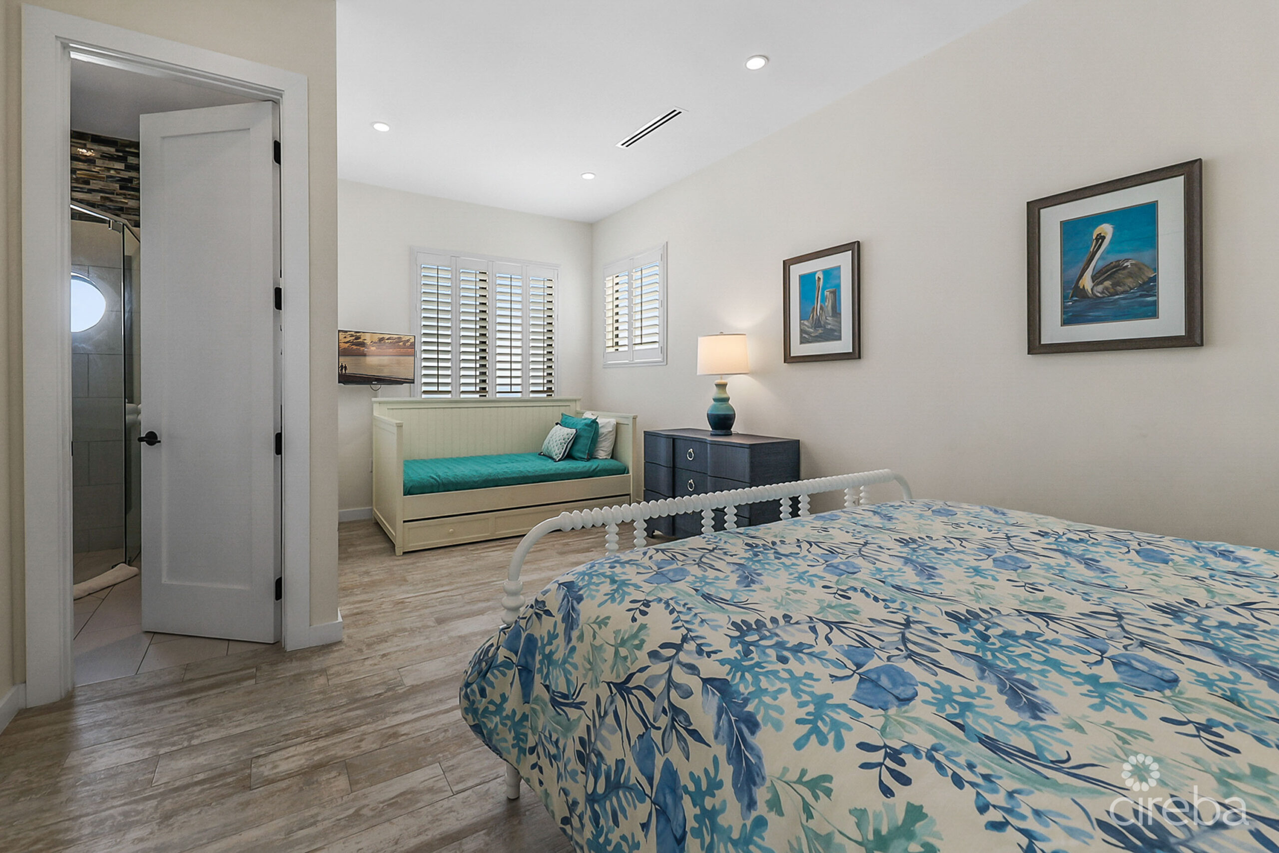 BELLA VISTA-LUXURY PANORAMIC OCEANFRONT 5 BEDROOM ESTATE