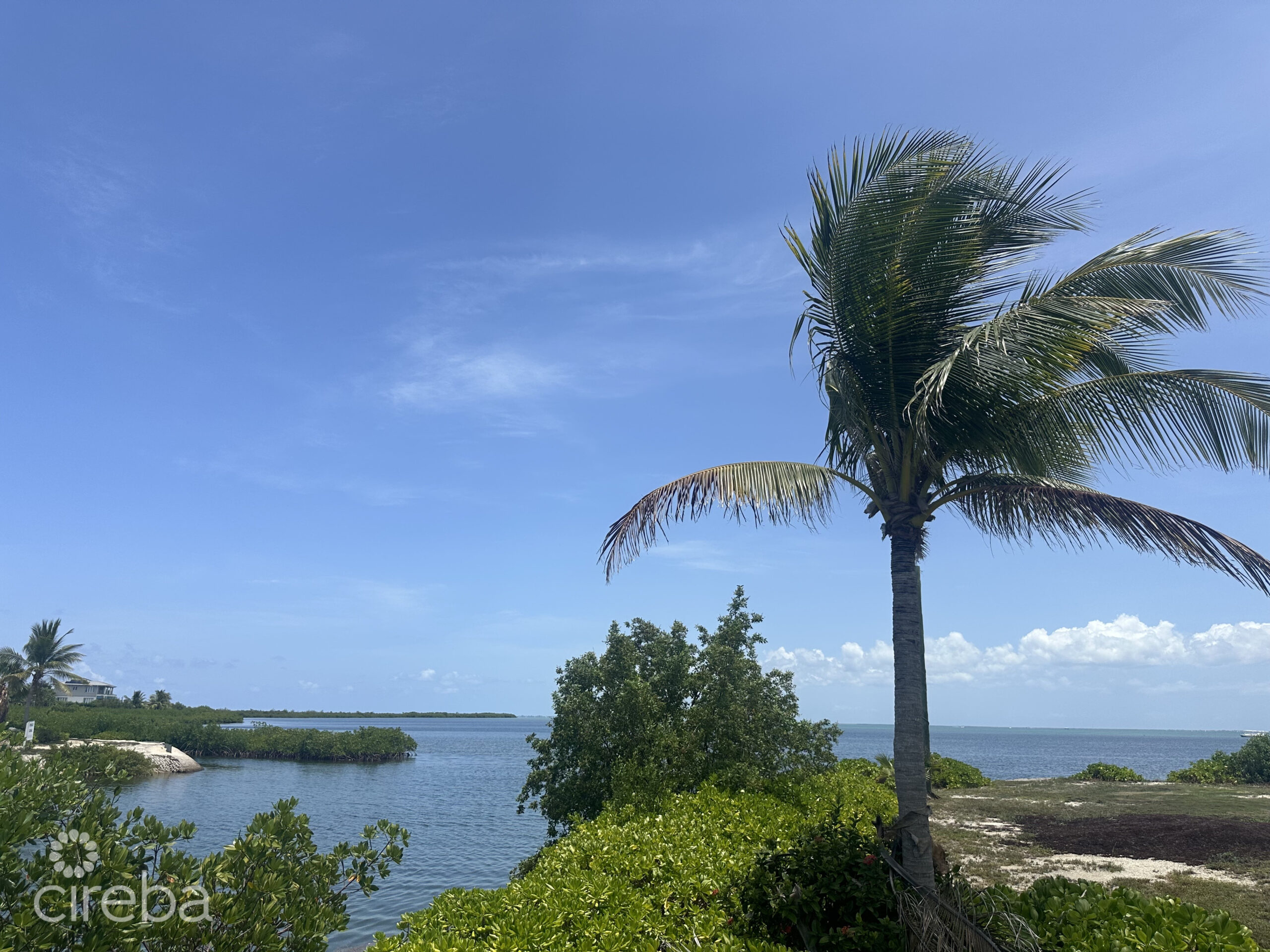 REDUCED US$225,000 – THE SHORES CANAL FRONT LARGE 0.4459ACRES