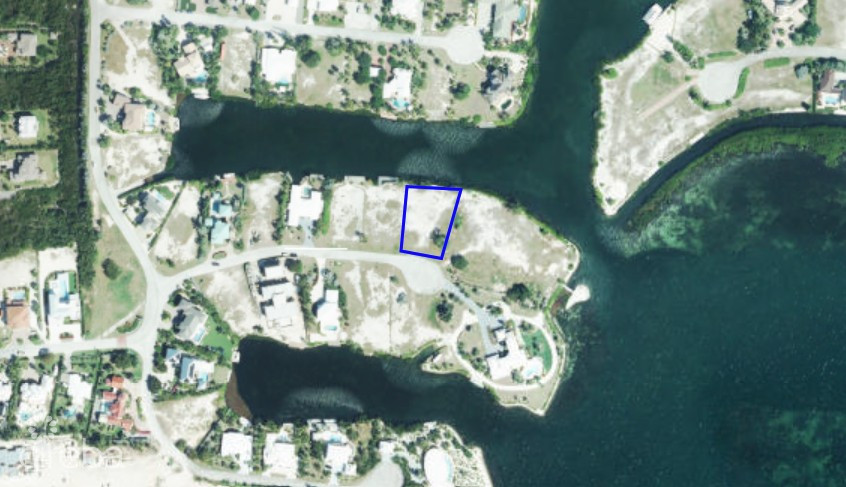 REDUCED US$225,000 – THE SHORES CANAL FRONT LARGE 0.4459ACRES
