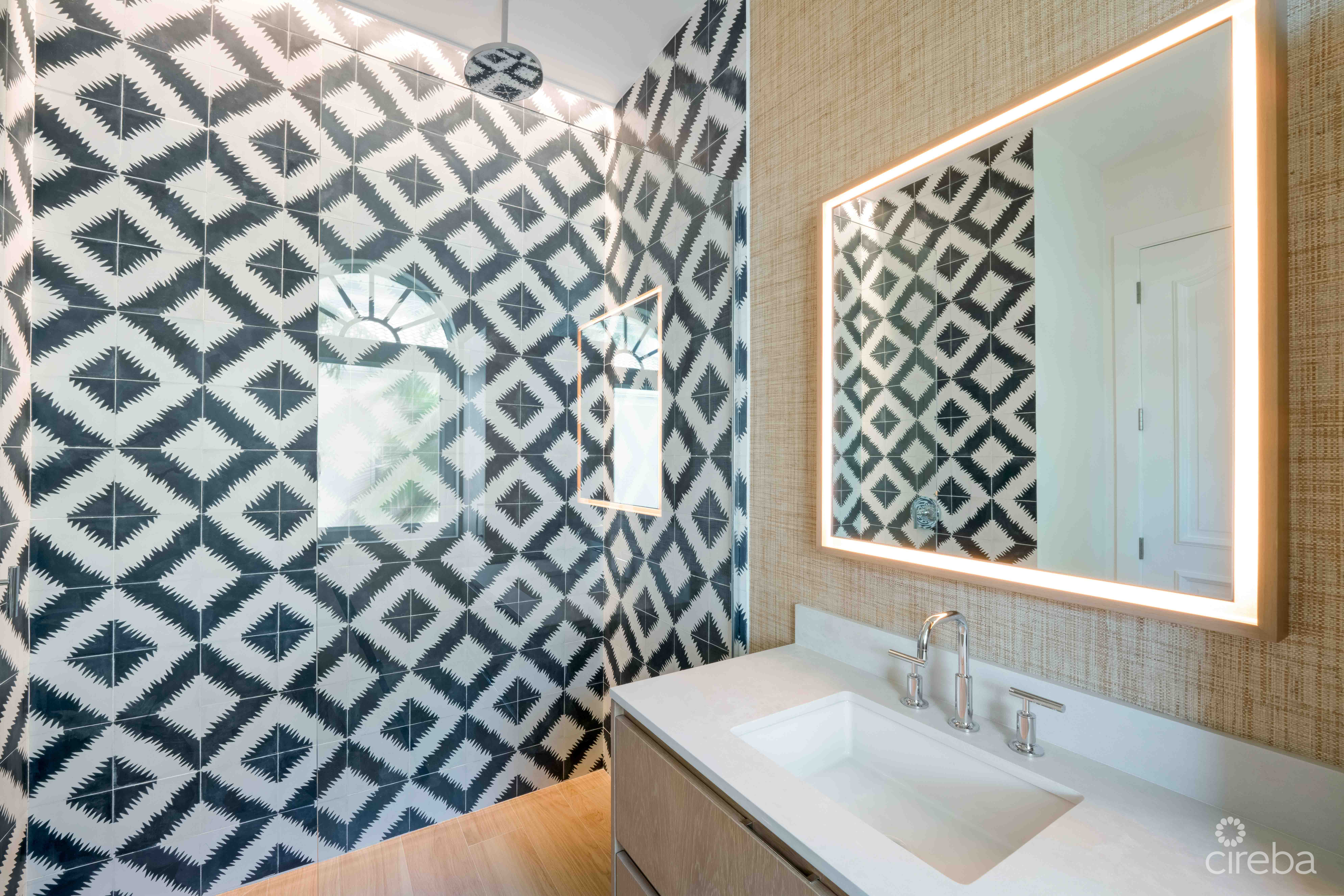 4 BED PENTHOUSE SEVEN MILE BEACH MANDALAY