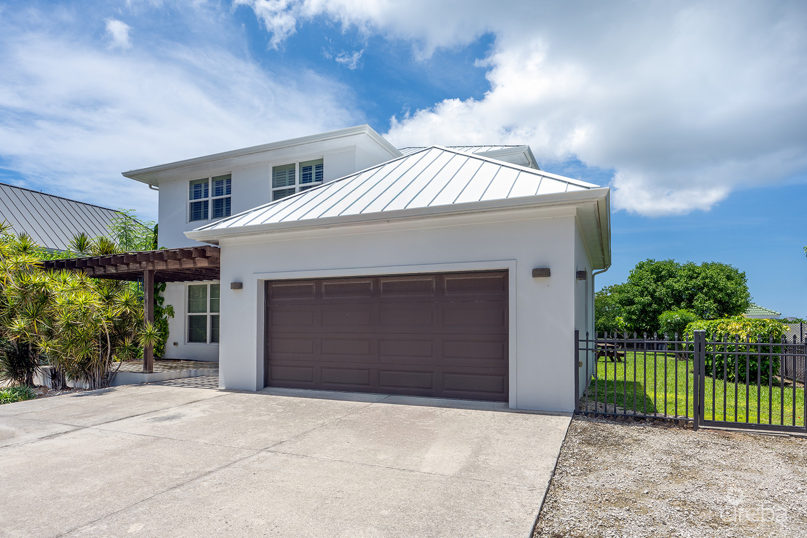 BIMINI DR – EXECUTIVE CANAL FRONT HOME IN GRAND HARBOUR