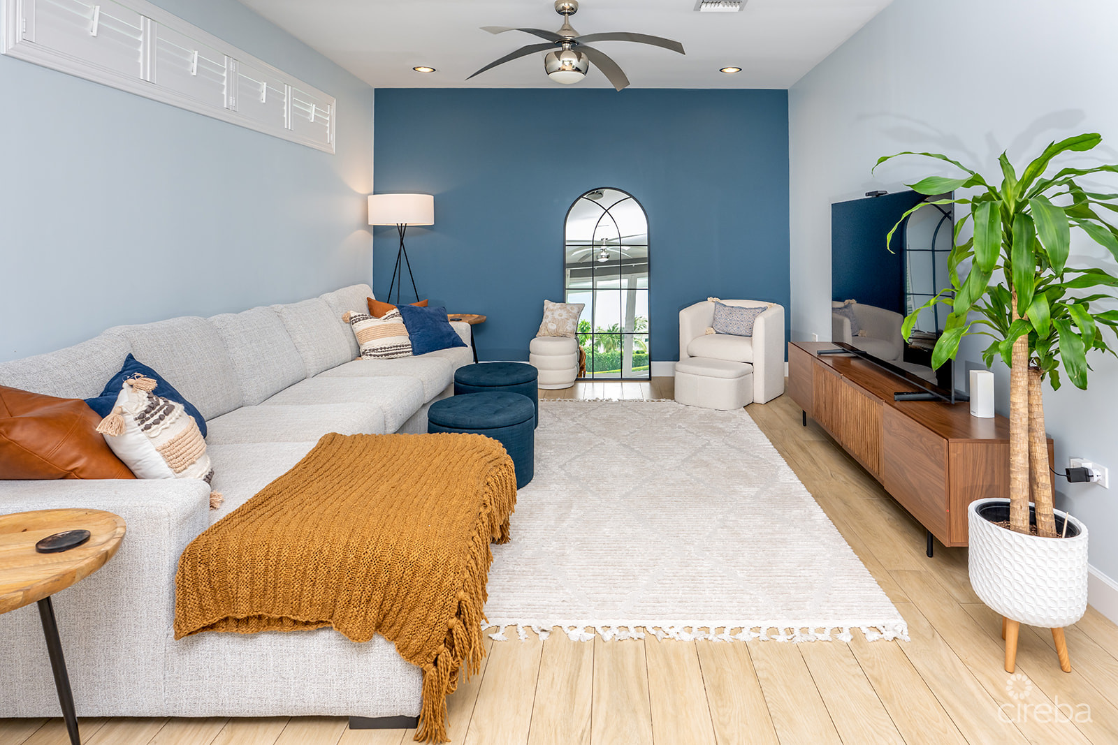BIMINI DR – EXECUTIVE CANAL FRONT HOME IN GRAND HARBOUR