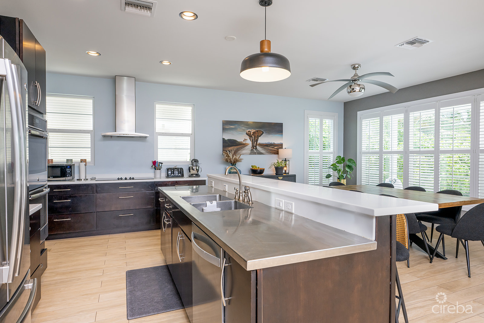 BIMINI DR – EXECUTIVE CANAL FRONT HOME IN GRAND HARBOUR