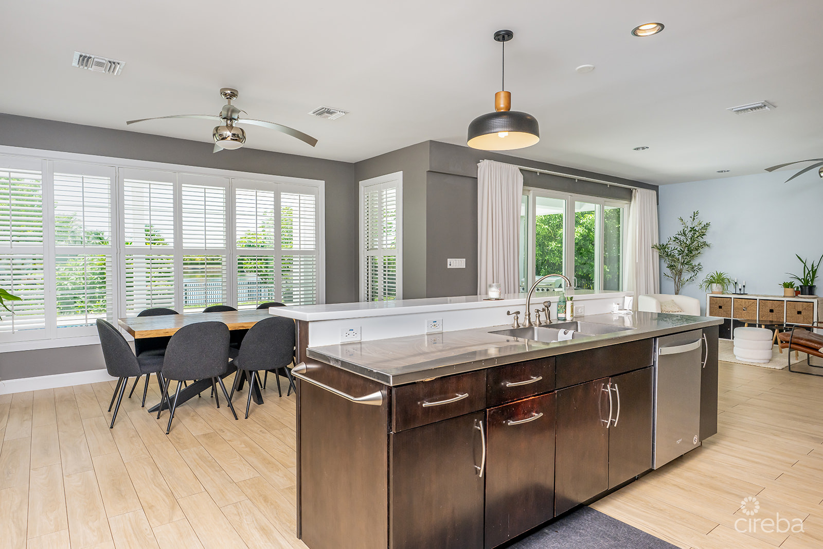 BIMINI DR – EXECUTIVE CANAL FRONT HOME IN GRAND HARBOUR