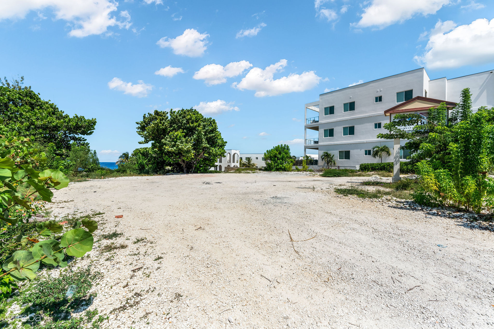 PRIME OCEANFRONT LAND – WEST BAY 0.83 ACRES