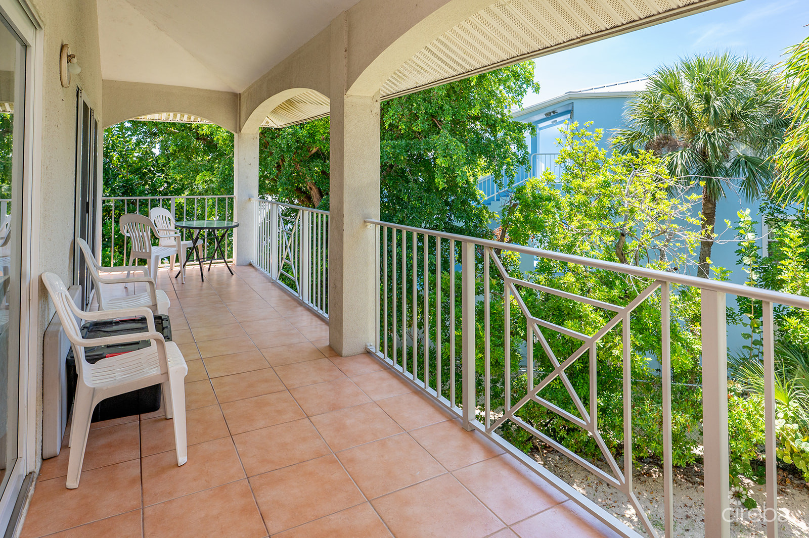 SUNSET COVE  – PENTHOUSE – CORNER UNIT