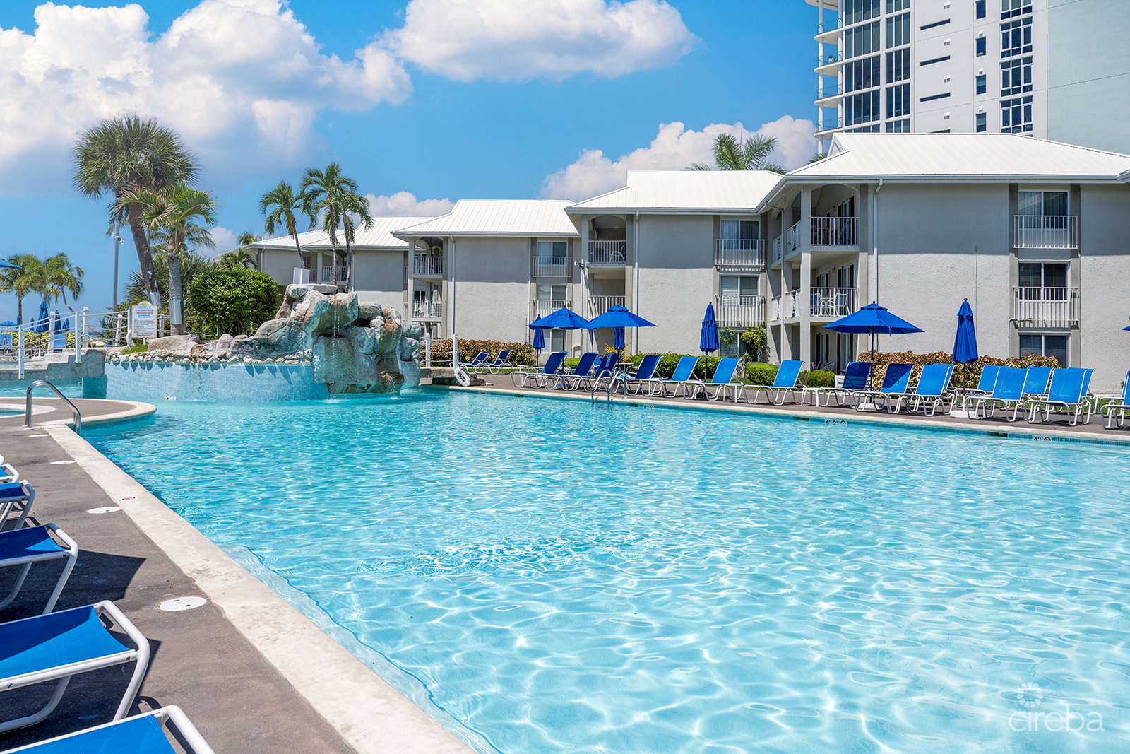 SUNSET COVE  – PENTHOUSE – CORNER UNIT