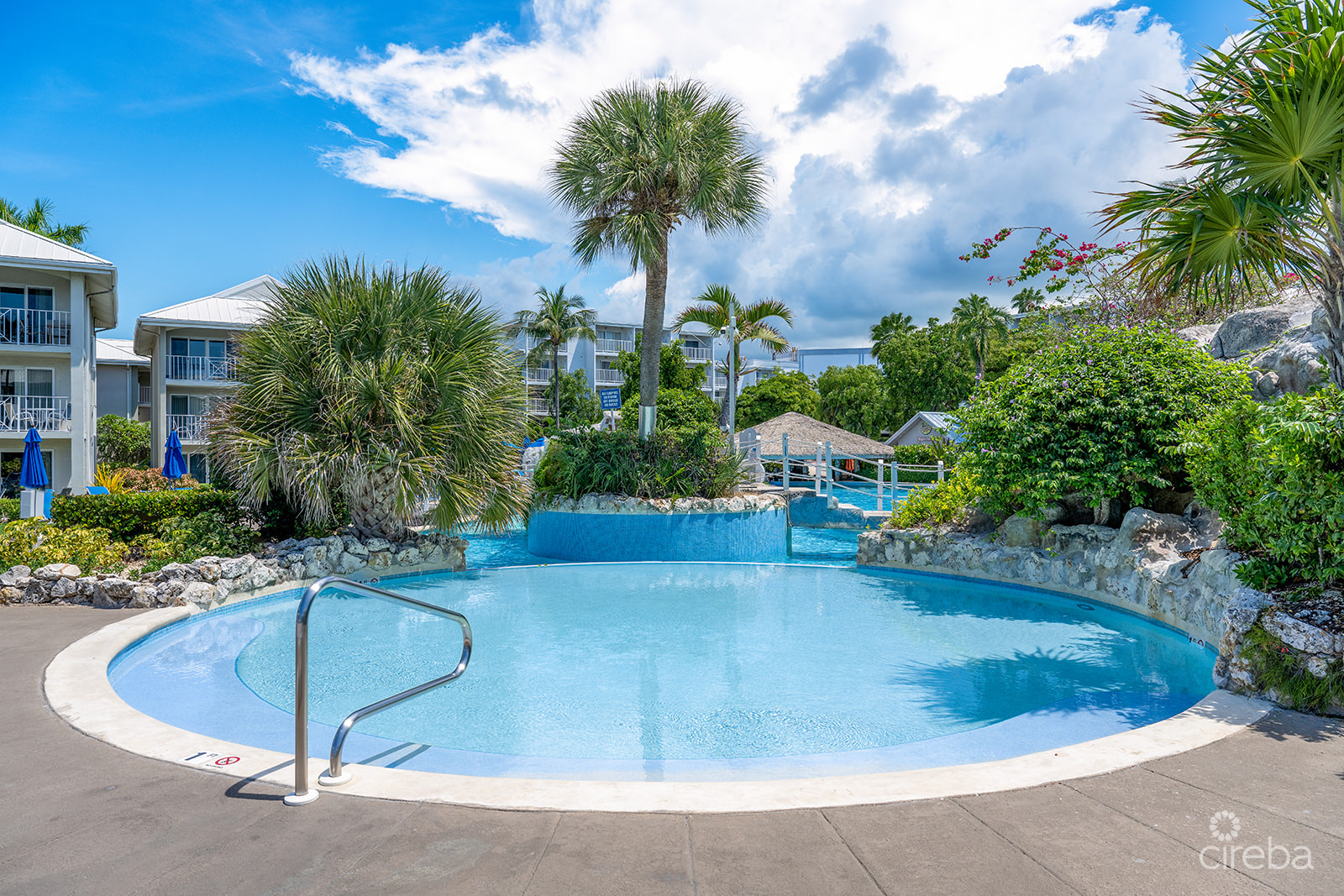 SUNSET COVE  – PENTHOUSE – CORNER UNIT