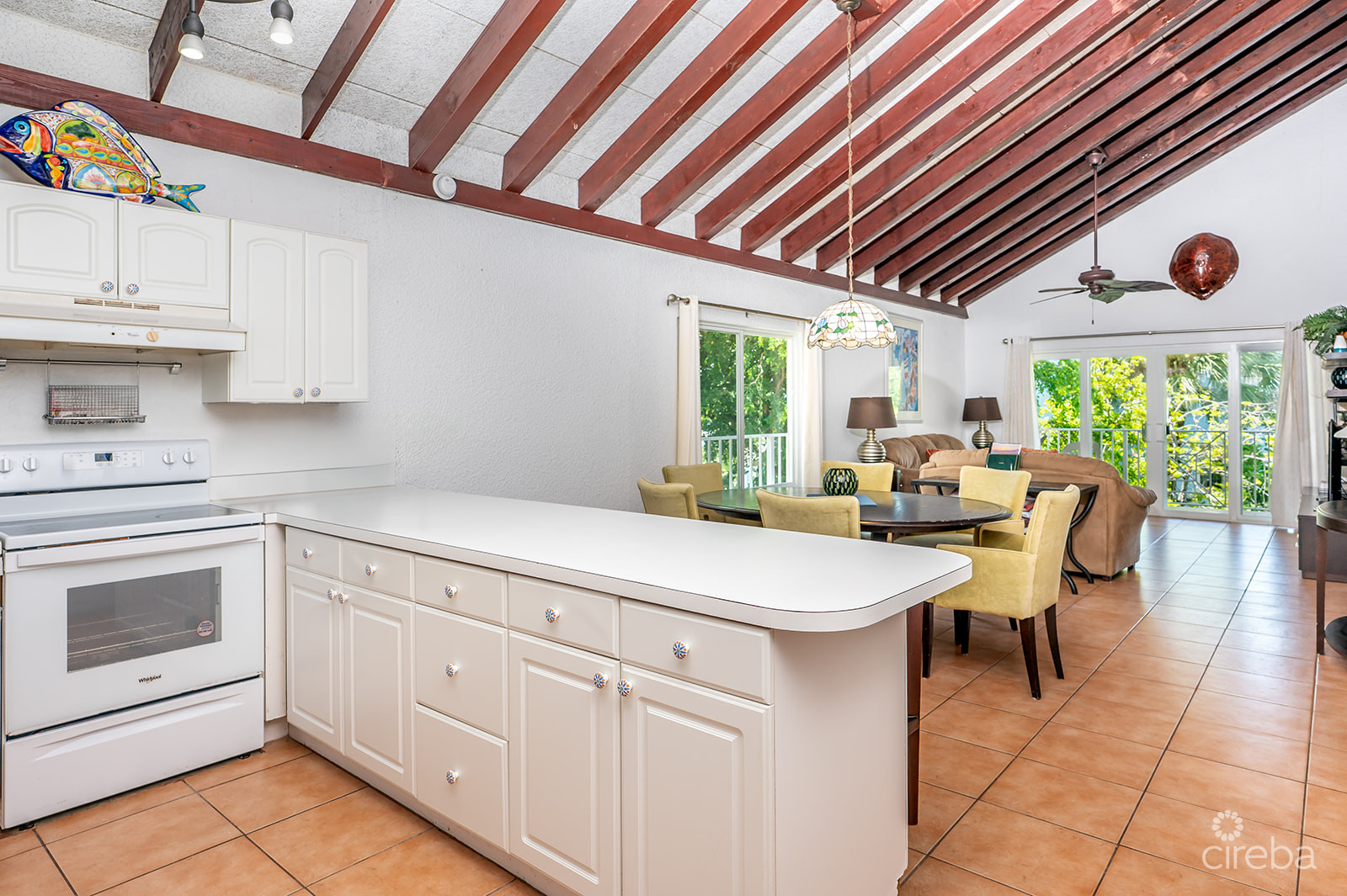 SUNSET COVE  – PENTHOUSE – CORNER UNIT