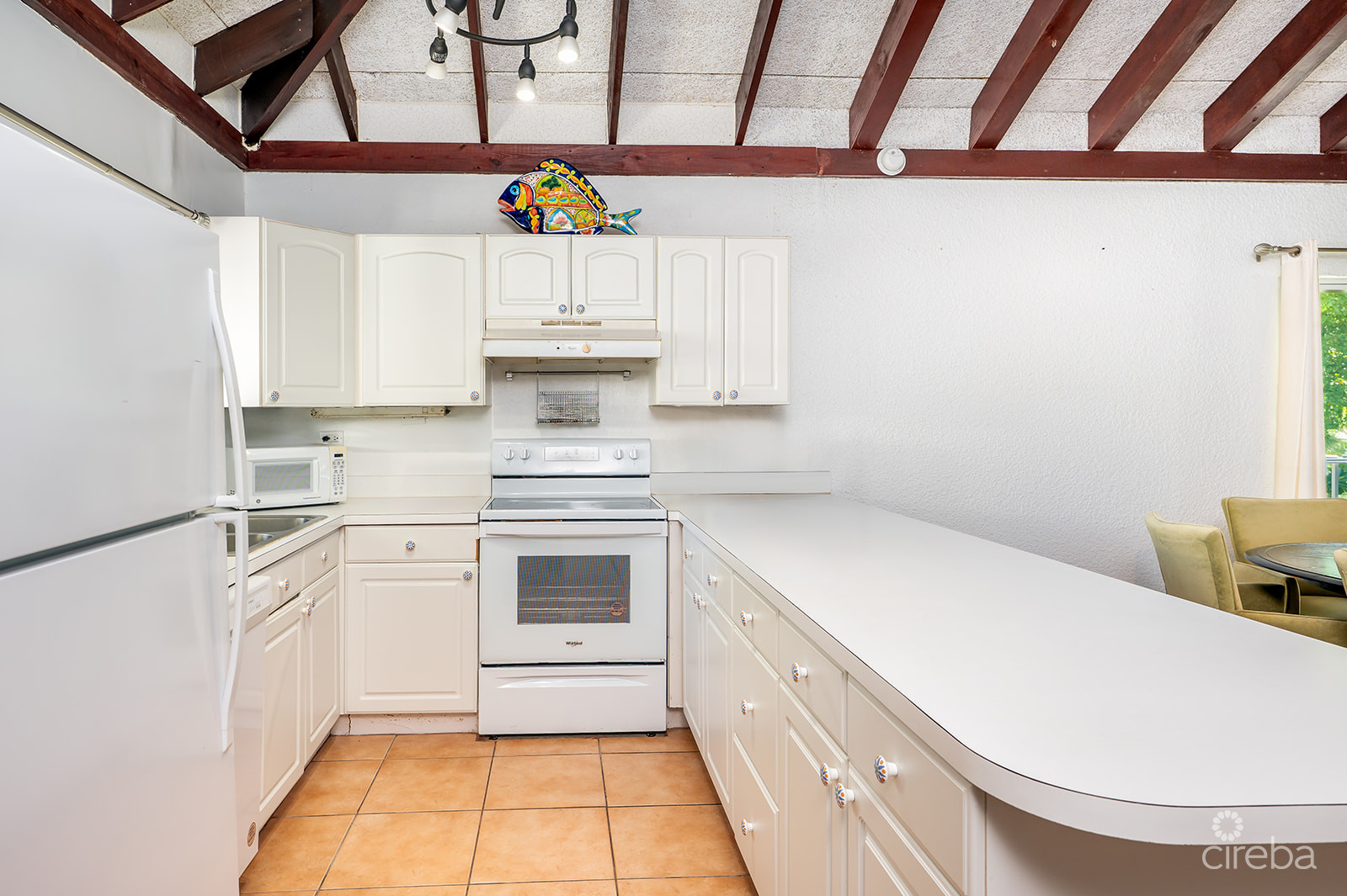 SUNSET COVE  – PENTHOUSE – CORNER UNIT