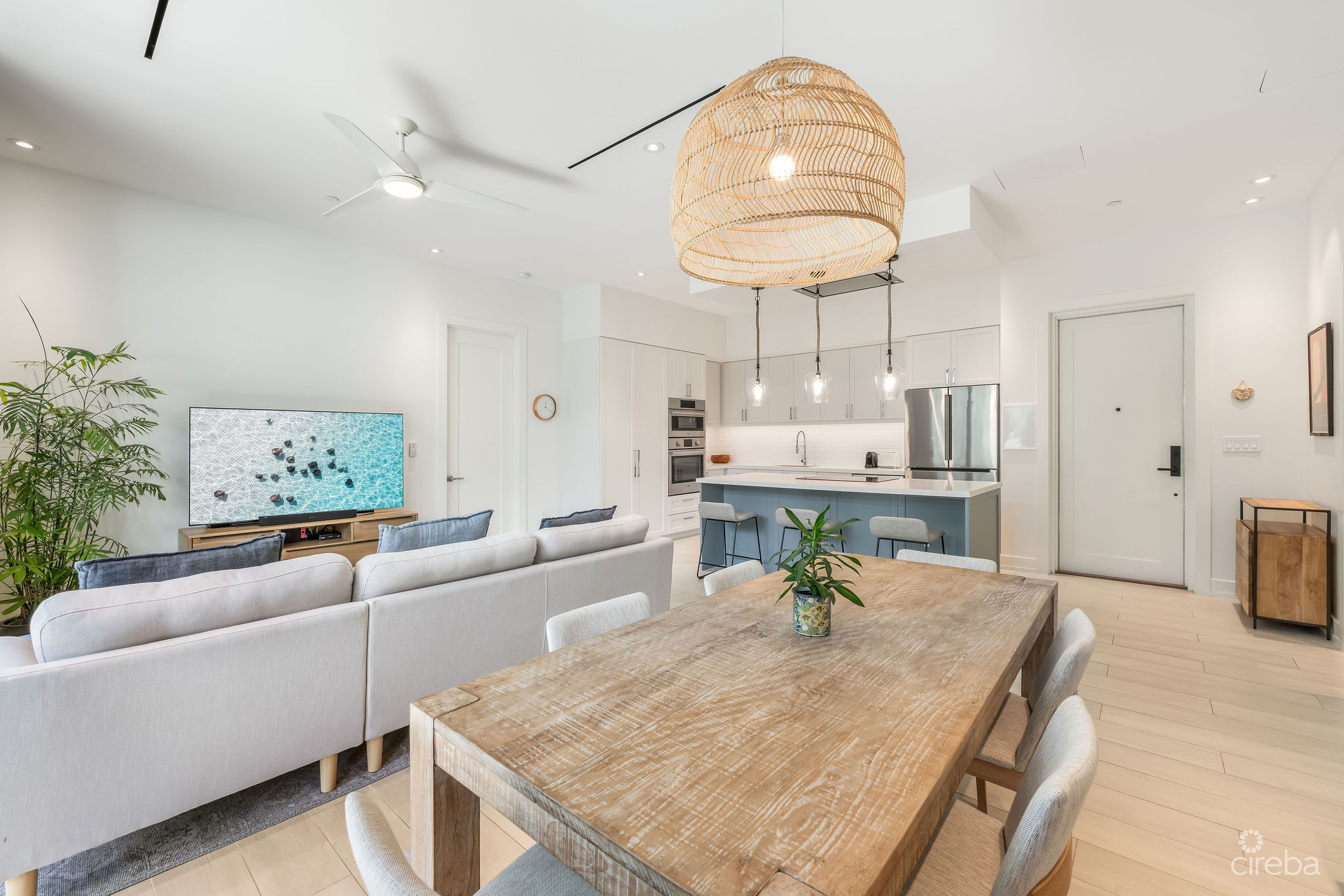 OLEA 414 – PRIVATE GARDEN 2-BED RESIDENCE