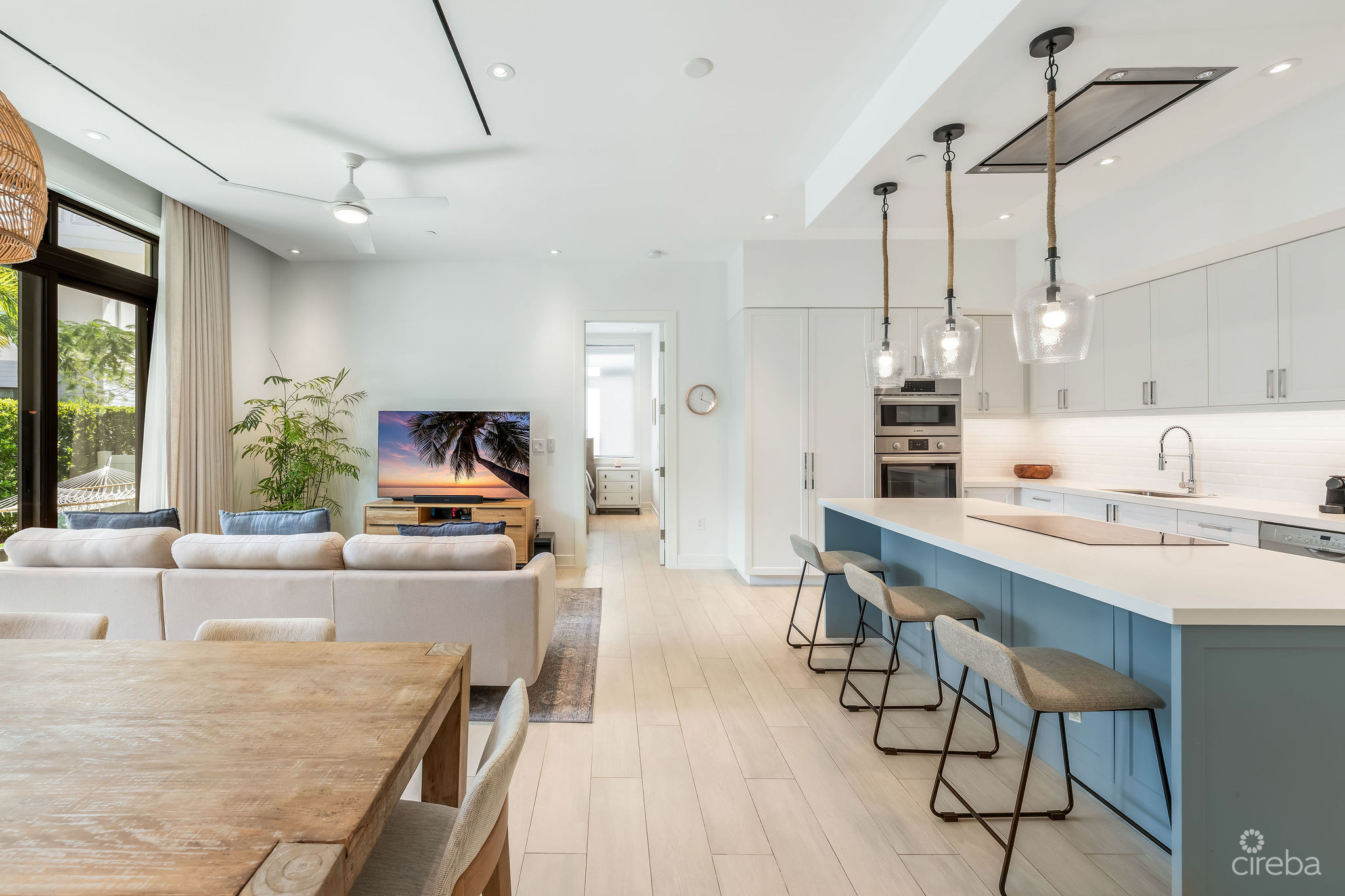 OLEA 414 – PRIVATE GARDEN 2-BED RESIDENCE